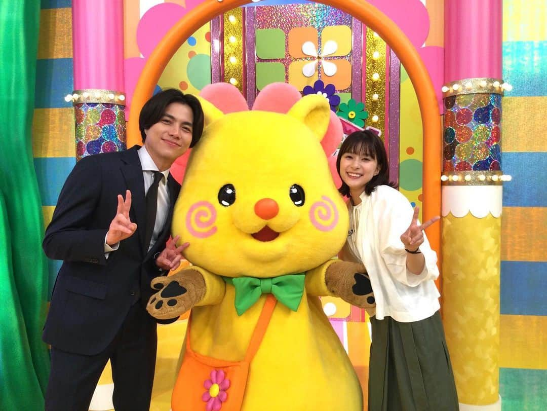 日本テレビ「ヒルナンデス！」のインスタグラム：「. 今日のゲストは、ついに今夜最終回を迎える水曜ドラマ『それってパクリじゃないですか？』から#芳根京子 さんと#重岡大毅 さん✨✨そして、M!LKの皆さんでした🍼  お総菜ハンター、お総菜・お弁当・スイーツとそれぞれの部門で魅力的なものばかりでしたね🤤かなりの広さの売り場から見つけないといけないので、宝探しのようなロケでした！  行きつけグルメは皆さん分かりましたか？私は福士蒼汰さん行きつけのお店でハマグリを頂きました！2.5人前食べていたことを今日のオンエアで知り、びっくりしました😅  節約術、どんなことを生活に取り入れていますか？少しずつでも費用を浮かせることができたら嬉しいですよね💸  🌼明日のヒルナンデスは〜？🌼  ①ミーハー探検隊 6月16日オープン！映画「ハリー・ポッター」体験施設を徹底調査！  ②ズバリ言わせて！大沢女子会 AKOMEYA TOKYO ご飯のお供を鬼チェック！  ③１分でアナタの知らないアナタがわかる！超★心理テスト  #ヒルナンデス #佐野勇斗 #塩﨑太智 #曽野舜太 #山中柔太朗 #吉田仁人 #浦野モモ (C)日本テレビ」