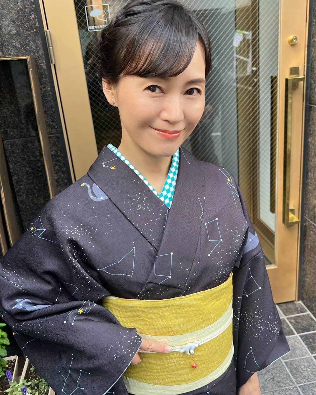 ケイジとケンジ、時々ハンジ。さんのインスタグラム写真 - (ケイジとケンジ、時々ハンジ。Instagram)「.  ／  #ケイジとケンジ時々ハンジ 番外編！ かほりのファッションチェック👘🩵  ＼  そしてなんとなんと！こちらも番外編！❤️‍🔥 OKAZU-YAの女将・かほりさんのお着物コレクションも いっぱい公開しちゃいます🥳💫 毎話カラフルで柄もかわいくて 衣装さんのセンスが光る素敵なお衣装でした❕🫶🏻  #奥貫薫 #かほりのファッションチェック #ラストファッションチェック #各所にねこちゃん #猫好きかほりさん  .」6月14日 10時59分 - keiji.kenji.hanji