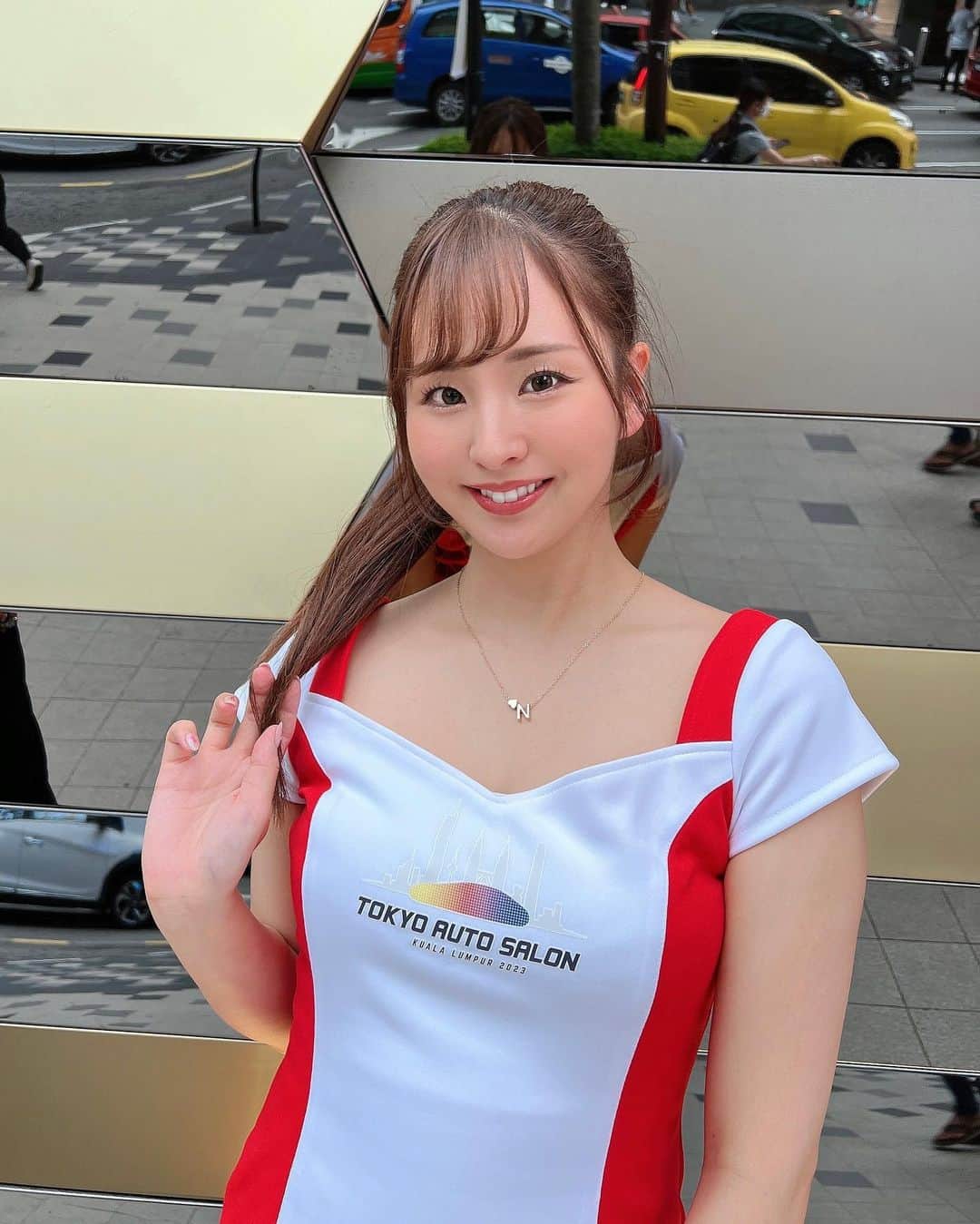 安田七奈さんのインスタグラム写真 - (安田七奈Instagram)「改めまして 東京オートサロンクアラルンプール おつかれさまでした🇲🇾  初めてのマレーシアは 最高の思い出になりました😉 最終日はJ GIRLSが街へ繰り出して 観光スポットで撮影しました📸  #TokyoAutoSalonKL #TokyoAutoSalonKL2023 #TASKL  #安田七奈 #なーちゃ #レースクイーン #rq #ラウンドガール #グラビア #グラビアアイドル #グラドル #インスタグラビア#美乳 #水着 #ビキニ #ムチムチ #むちむち #セクシー #セクシー美女 #followme #japanese #japanesegirl #instagood #instalike #photooftheday #팔로우 #얼스타그램 #粉我 #非常好 ⠀ ⠀」6月14日 11時22分 - nana_yasuda