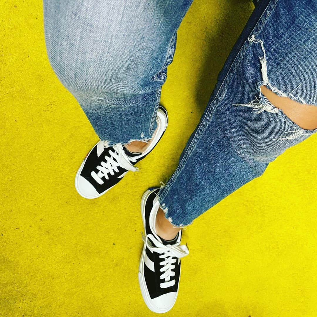 上田桃子さんのインスタグラム写真 - (上田桃子Instagram)「PRO- keds👟💙❤️  凄い履きやすくて、ビンテージ感もそのまま残ってるから可愛いです❤️‍🔥  珍しく黒にしてみたょ✌︎  #prokeds  #sneakers   @str_cj ありがとー🎁‼️」6月14日 11時14分 - momoko3030