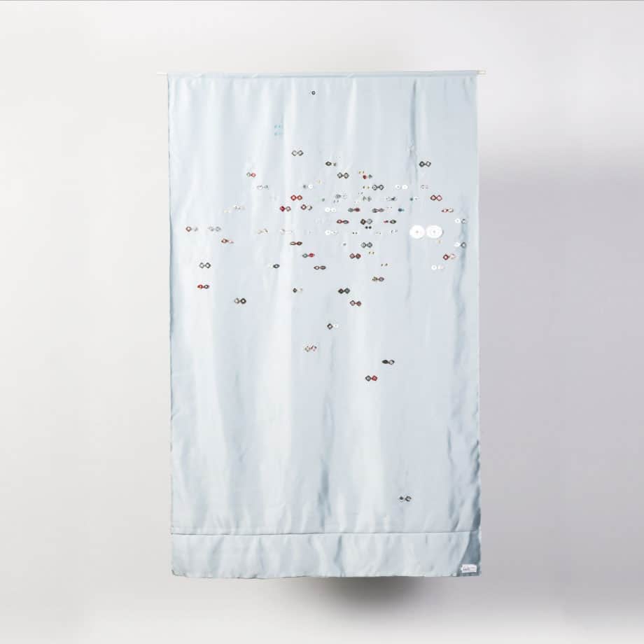 ほぼ日刊イトイ新聞さんのインスタグラム写真 - (ほぼ日刊イトイ新聞Instagram)「【森村泰昌さんの展覧会のカーテンの後始末、「アート・シマツプロジェクト」のカーテンや作品を販売します】  美術家の森村泰昌さんの展覧会で使われた 約2500平方メートルのカーテンを「後始末」していく 「アート・シマツ プロジェクト」の続報です。  ３月に渋谷PARCOのほぼ日曜日で開催した 「アート・シマツの極意展」で、 会場装飾に使っていたカーテンや、 展示されていた作品やグッズの一部を、 明日６月15日（木）午前11時より オンラインの「ほぼ日ストア」で販売します。 （作品は #ひびのこづえ さん 　#sunui さん #加賀美健 さん 　#惠谷太香子 さん #中川いさみ さんのものなど）  森村泰昌さんの展覧会で使用していたカーテンは これで最終の販売となります。 ぜひこの機会に森村泰昌さんの個展の「かけら」をお手元に。  https://www.1101.com/store/art_shimatsu/index.html  #森村泰昌 さん #アートシマツ #後始末 #ワタシの迷宮劇場 #カーテン #ほぼ日 #ほぼ日ストア #ほぼ日刊イトイ新聞」6月14日 11時55分 - hobonichi1101