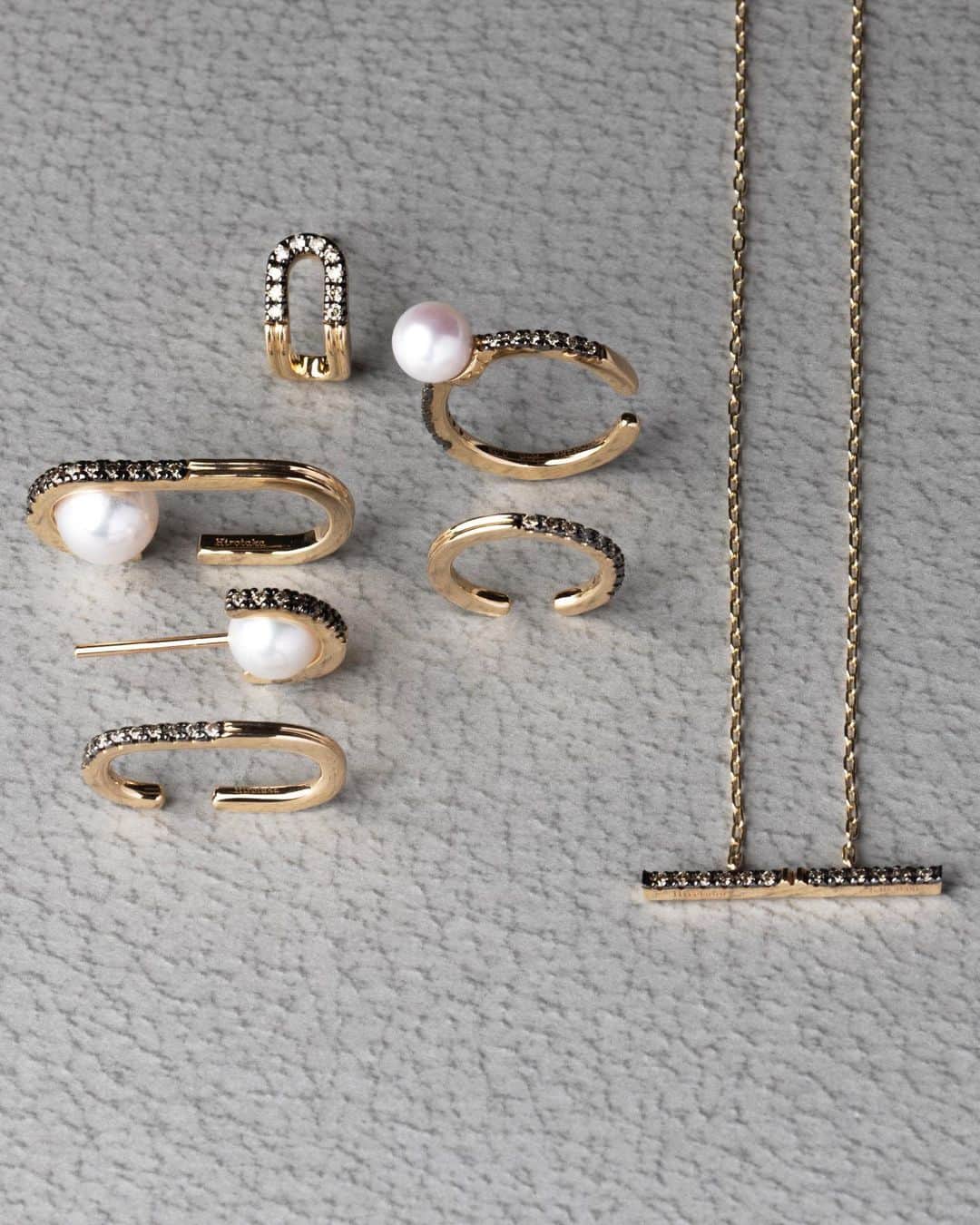 Hirotaka Jewelryのインスタグラム：「Introducing Hirotaka's Black Gold Collection. #hirotakajewelry」