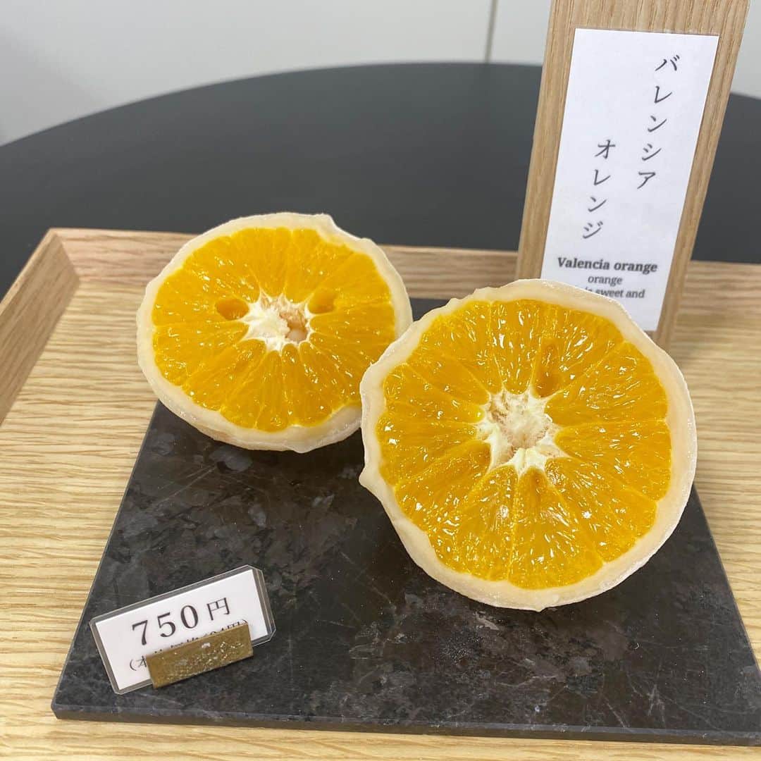 poroco（ポロコ）さんのインスタグラム写真 - (poroco（ポロコ）Instagram)「第3回あんぱら。あんこぱらだいす。✨ 本日6/14（水）から6/19（月）まで大丸札幌店 7階 催事場で開催中！全国31ショップのあんこスイーツが大集合🥳 さっそくporocoスタッフも朝からおじゃましてきました〰︎😊 北海道初出店！京都の「京氷菓つらら」のふわふわボリューミーなかき氷や兵庫の人気和菓子店がプロデュースしたあんドーナツ専門店「AN●D あんでぃ」など、見逃せないあんこスイーツがいっぱい！もちろん札幌市内ほか道内老舗菓子店の人気商品もずらり！ あんこには牛乳！ということで北海道産のミルクの販売も🥛 お気に入りのあんこスイーツを見つけに大丸札幌店へGO🎶 心ゆくまで「あんこぱらだいす。」を堪能してくださいね♪  第3回 あんぱら。あんこぱらだいす。 開催日程：2023年6月14日（水）～19日（月） 会場：大丸札幌店 7F 催事場（札幌市中央区北5西4-7） 時間：10：00～19：00（最終日は18：00まで）  さっそくporocoスタッフが行って来ました！ ▼記事はこちら https://www.poroco.co.jp/newsreport/2219/ @poroco_magazine ストーリーズからリンクしています  #あんぱら。 #あんこぱらだいす。 #あんこスイーツ #あんこ #餡子 #あん #和菓子 #6月16日は和菓子の日 #大丸札幌店 #お団子 #どらやき #大福 #羊羹 #小倉バタートースト #シベリア #ふわふわかき氷 #あんドーナツ #スコーン #京氷菓つらら #札幌スイーツ #北海道スイーツ #札幌カフェ #あんこ大好き #あんこフェス #あんこフェア #札幌和菓子 #porocoスイーツ部 #sapporo #hokkaido #poroco」6月14日 12時34分 - poroco_magazine