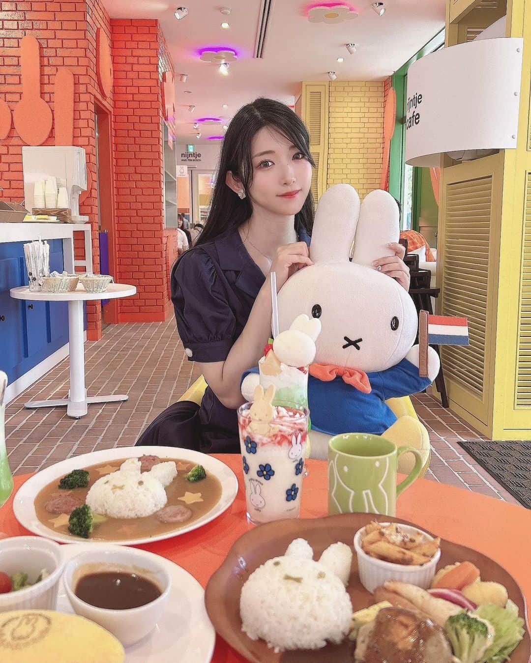 れみぱんのインスタグラム：「🐰ミッフィーカフェ🐰」