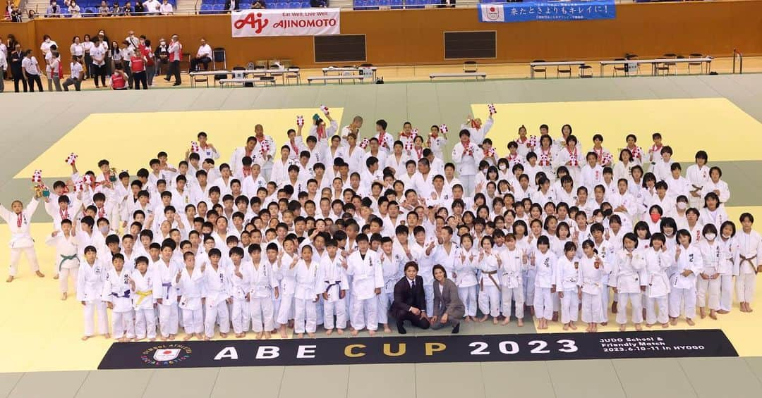 阿部詩のインスタグラム：「. 6月10日(土)〜6月11日(日)の2日間にかけてABECUPを開催しました🏆  沢山の子供達に参加してもらい凄くみんな元気で僕達兄妹にとっても良い刺激になりました！  ご来場いただいた皆様、お手伝い頂いたスタッフの皆様、ボランティアの皆様本当にありがとうございました！ 沢山の方々の協力があってできたABECUPだったと思います！  この先も長くABECUPを続けていけたらいいなと思っています。  本当にありがとうございました！  写真：アフロスポーツ/JOC」