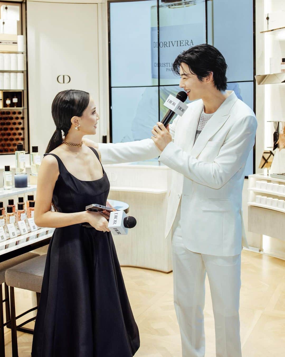ソニアのインスタグラム：「Spent the morning with @eunwo.o_c @diorbeauty, and ngl - I can still hear your screams till now 🫢   With a spritz of #DIORIVIERA, we were transported to the the south of France! So much love to the @ion_orchard and @diorbeauty team for making this epic event happen 🤍   Meantime, I’m sure tons of you are gonna get kaya toast since he said that’s his fave SG snack 🫣  #DIORBEAUTY @dior #chaeunwoo」