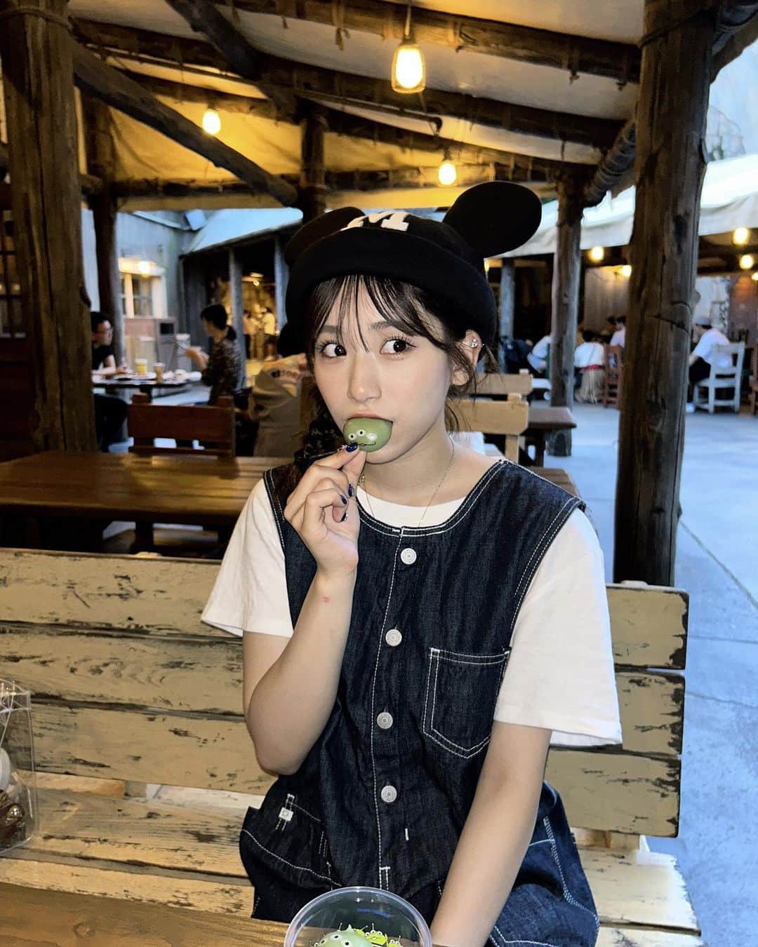 砂月凜々香のインスタグラム：「ノーマルカメラフラッシュばり盛れすぎた ディズニーシーさいくぅ🤙🤙  #ディズニーシー #ディズニー #disneysea #disney #idol #instagood #instalove #instagram #instadaily #instpic #오오티디　#패션스타그램　#옷스타그램」