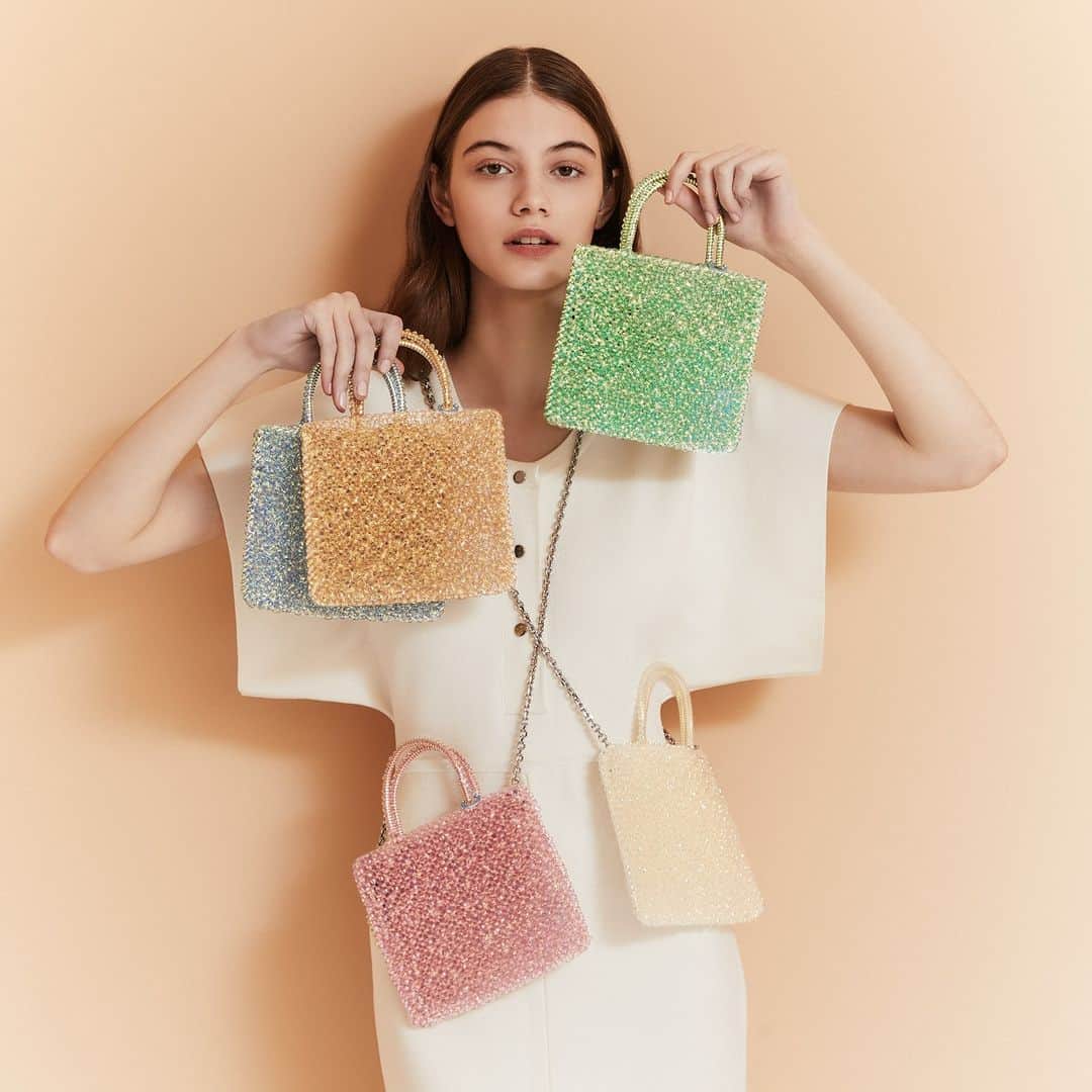 ANTEPRIMAさんのインスタグラム写真 - (ANTEPRIMAInstagram)「All You Need Is Stella.  The iridescent sparks are calling for your attention! Echoing with the dazzling twinkle stars in the sky, #ANTEPRIMA #WIREBAGs in Stella hues are so arresting that no one can take their eye off!  Shop the WIREBAG in Stella hues now.  #STELLA #SpringSummer2023 #SS23 #ANTEPRIMA #WIREBAG #SummerBag #BeachBag #PoolBag #WaterResistenceBag #Miniature #MicroBag #MiniBag #CraftBag #CrochetBag #Handcraft #KnitBag #WorkBag #ItalianDesign #Craftmanship #アンテプリマ #Tanabata #七夕 #彦星 #織姫 #牛郎 #織女」6月14日 20時12分 - anteprimaofficial