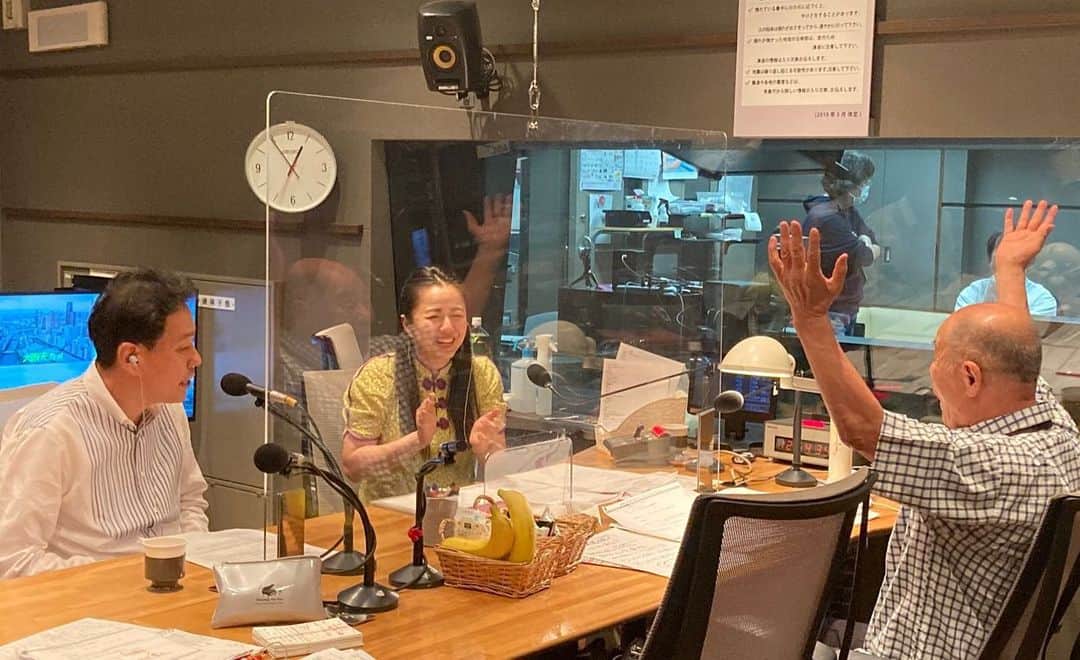 桂紗綾さんのインスタグラム写真 - (桂紗綾Instagram)「今日は急遽代打出演でした！ ずっと笑って楽しい放送😆  #桑原征平粋も甘いも  #桑原征平  #スイアマ  #ウラのウラまで浦川です  #浦川泰幸  #ウラウラ  #abcラジオ」6月14日 15時53分 - saaya_katsura_abc