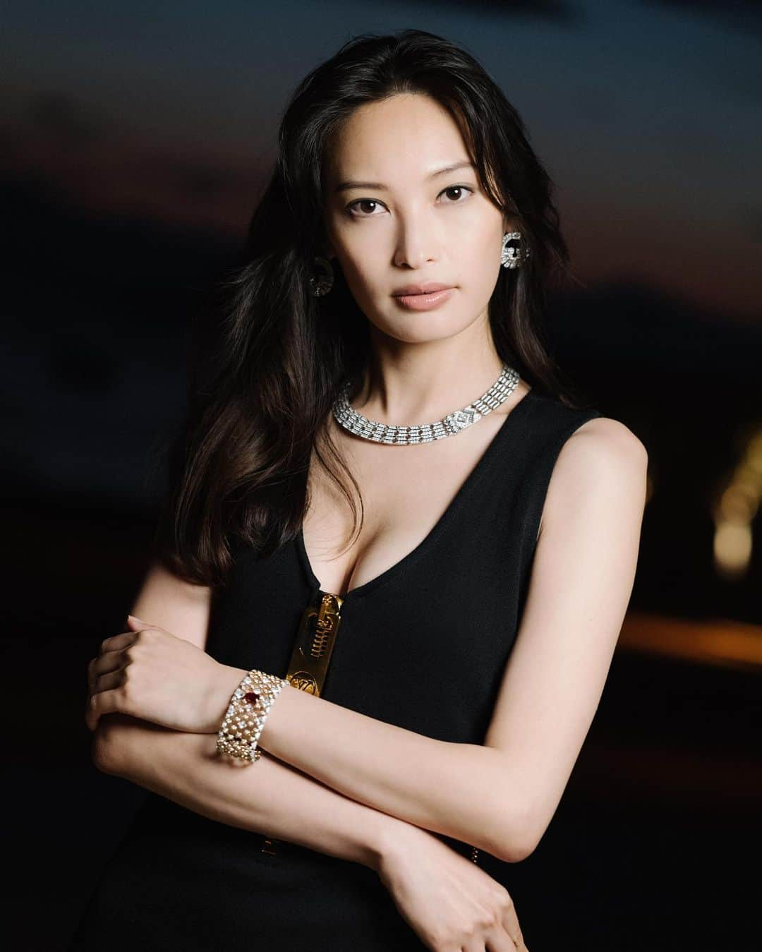 大政絢さんのインスタグラム写真 - (大政絢Instagram)「@louisvuitton   LV High jewelry Collection by @francescaamfitheatrof ✨  ギリシャで行われたルイ・ヴィトンの新作ハイジュエリーコレクション Deep Timeの発表会に  素晴らしい経験をたくさんさせて頂いています☺️  また後ほど改めて更新していきますね🇬🇷✨  #LVHIGHJEWELRY」6月14日 17時06分 - aya_omasa_official