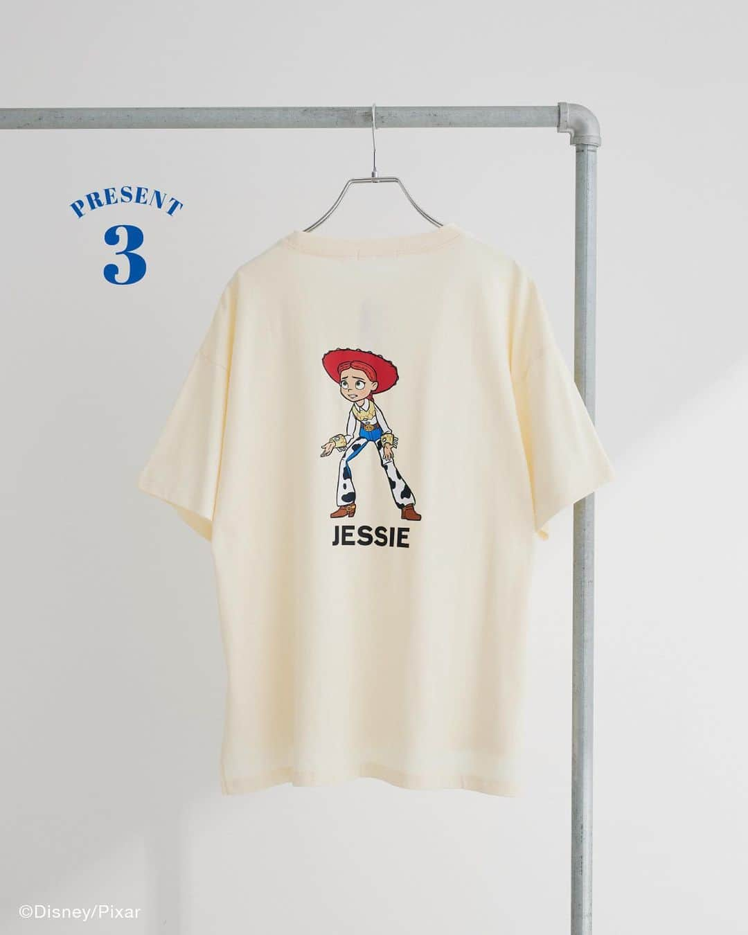 Green Parks(グリーンパークス) さんのインスタグラム写真 - (Green Parks(グリーンパークス) Instagram)「🎁PRESENTキャンペーン🎉 【Toy Story】T-shirt Collection  ＼Green Parks全店＆オンラインストアSTRIPE CLUBで好評発売中／ 『トイ・ストーリー』作品を盛りあげる 個性豊かな人気キャラクターを デザインに落とし込んだアイテムを抽選でプレゼント！ ==== ==== ==== ==== ==== ==== ==== ==== ①GreenParks公式アカウント @green_parks をフォロー ②この投稿にいいね ③ほしいアイテムの番号をコメント欄にコメントしてくれた方の中から、 抽選で各1名様に画像のアイテムをプレゼント！ ==== ==== ==== ==== ==== ==== ==== ==== 🎁プレゼント対象アイテムは画像をスワイプしてCHECK▶︎▶︎  ■応募期間： 6/14(水)-6/20(火)  ⚠️なりすましのスパムアカウントにご注意ください! ○公式アカウント：@green_parks 【上記のアカウントのみが公式のアカウントとなります】 こちら以外は全てなりすましのスパムアカウントです。 @green_parks 以外のアカウントからお客様に対して フォローリクエストやDMを送る事は一切ございません。  ⚠️当選の発表は、6/21(水)以降に当選者様へ @green_parks より DMでの連絡を以てかえさせて頂きます  ※未成年の方は保護者の同意を得てからご応募ください。 　13歳未満の方はご応募いただけません。 ※ウォルト・ディズニー・ジャパン株式会社及びその関連会社の社員、 　またそのご家族による応募はできません。  #Greenparks #グリーンパークス #ウッディ #ジェシー #ボーピープ #バズ #バズライトイヤー #disney #ディズニー #pixar #ピクサー #トイストーリー #トイストーリーグッズ #ディズニー好きな人と繋がりたい #Disneyグッズ #ディズニーグッズ #プリントt #tシャツ #プレゼント #プレゼント企画 #プレゼントキャンペーン」6月14日 17時50分 - green_parks