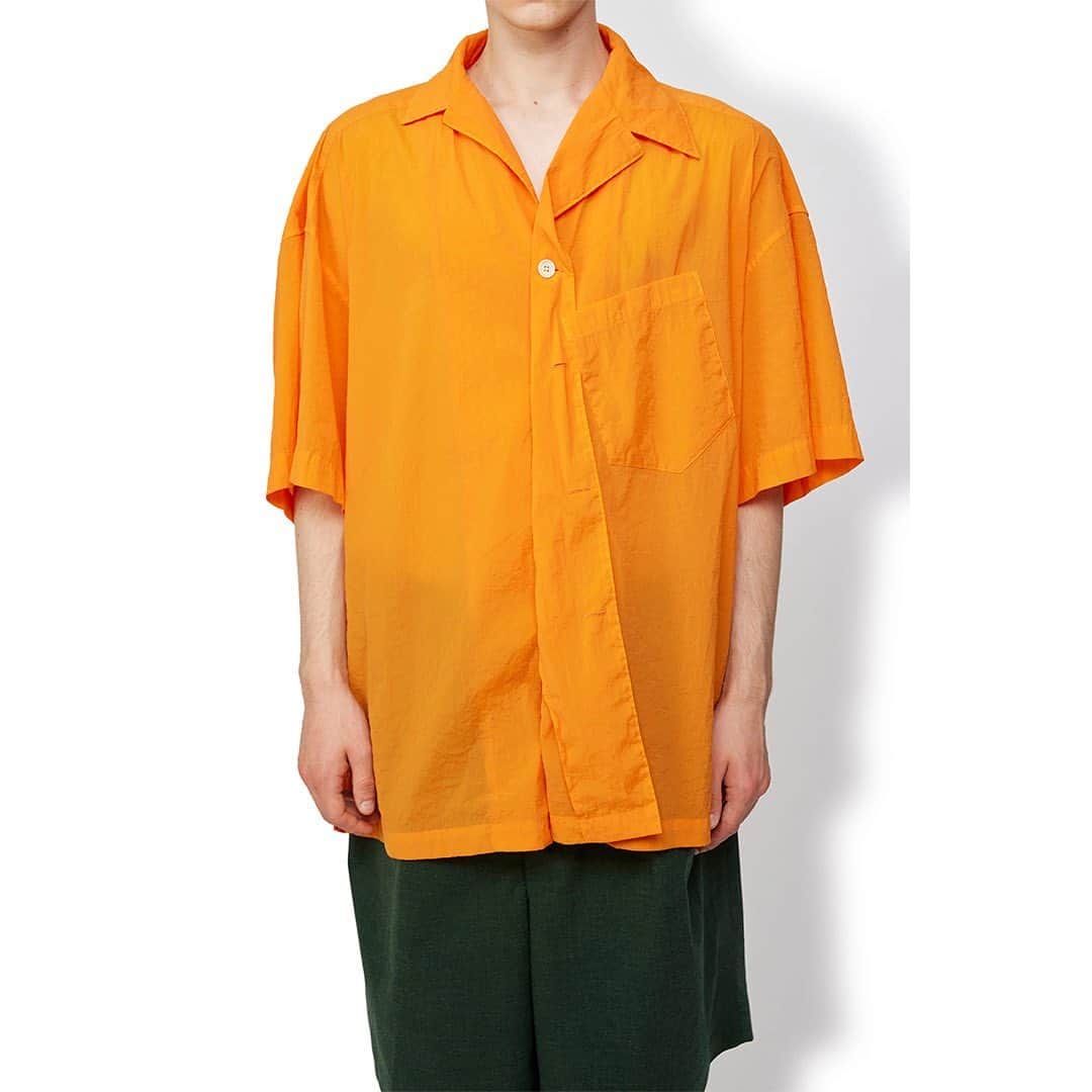 kolorさんのインスタグラム写真 - (kolorInstagram)「⁣  ⁣ kolor SS2023 Men's Collection⁣ Side-Tilted Shirt⁣ ⁣ ⁣ #kolor #kolorofficial #KLRSS23 #SS23」6月14日 18時03分 - kolorofficial
