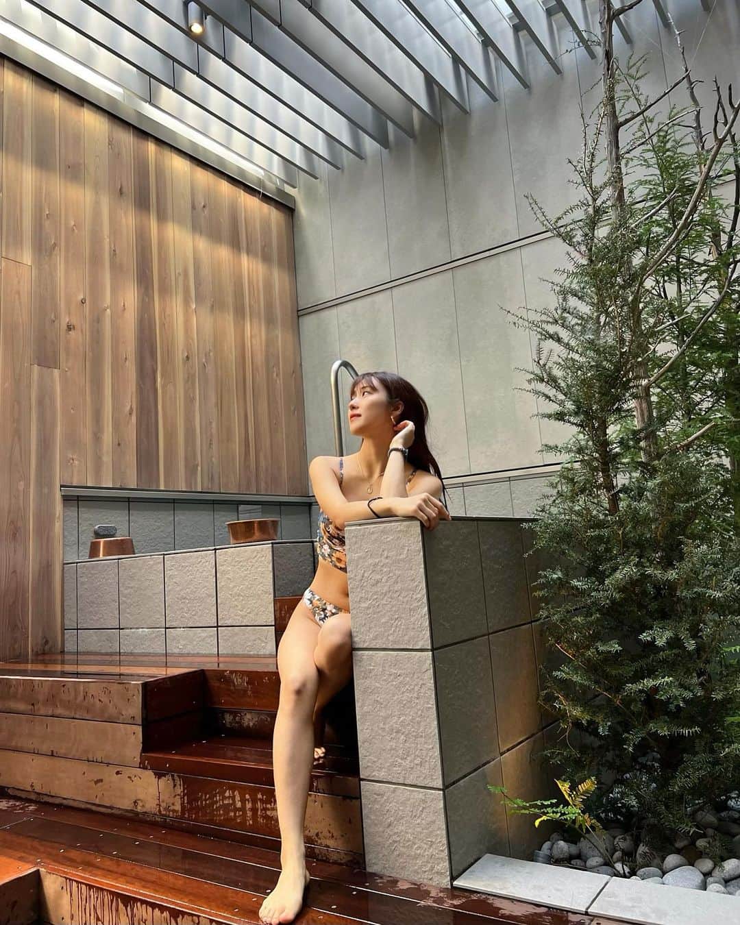 Moka さんのインスタグラム写真 - (Moka Instagram)「あったかくなってきたから渋谷SAUNASで最高のととのい時間を過ごしたいなぁ😯💭  @shibuya_saunas   冬はあったかいお風呂で上がってたけどこれからの時期は水風呂で上がるのがすっきりして気持ちいい〜！！！  ※特別に許可を得て撮影しております。  #サウナ #サウナー #サウナイキタイ #サウナ部 #サ活 #サウナ女子 #サウナ好き #サウナガール #サ活女子 #水風呂 #サウナグッズ #サウナハット #サウナ好き女子 #サウナー女子 #フリーモデル #フリーランスモデル #広告モデル #イメージモデル #撮影 #撮影モデル #撮影依頼受付中 #撮影依頼募集中 #インフルエンサー #インスタグラマー #渋谷SAUNAS #サウナス #渋谷サウナ #都内サウナ #おすすめサウナ」6月14日 18時07分 - moka_030n