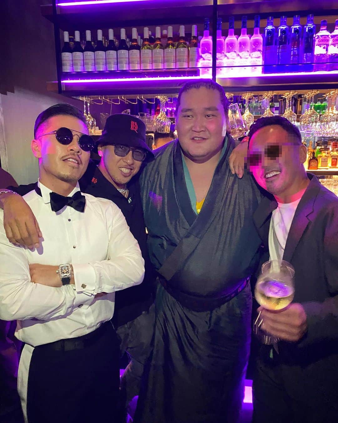 Kayzabroさんのインスタグラム写真 - (KayzabroInstagram)「69 Party wit my bro AK-69 & 照ノ富士 #ak69 #terunofuji #モザイクマンw #69party」6月14日 18時09分 - kayzabro_ds455