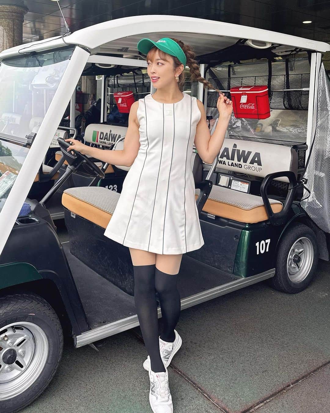 板橋瑠美さんのインスタグラム写真 - (板橋瑠美Instagram)「ゴルフ女子必見なウェアと、 ゴルファーに絶対に知って欲しい日本初のやばいサービスのお知らせ❤︎！！！！ ⁡ ⁡ ⁡ 日本初‼️‼️‼️ 最高に面白い新感覚のゴルフ観戦型のメタバース✨✨ ⁡ ⁡ 絶対にこれ見て欲しい！！！💓 ⁡ ⁡ このウェアは、先日着ていたヨンアさんのCOELの可愛すぎるゴルフウェアです✨☻ ⁡ ⁡ 何がすごいって、7/1.2に決勝戦がある、北海道のノースカントリーで開催される男子トーナメント　#セガサミーカップ　にて、 ⁡ ⁡ 日本初‼️のメタバース観戦中継サービス ⁡ ＃ゆるセガサミーカップ ⁡ が開催されちゃうの❤️！！ ⁡ ⁡ ⁡ ⁡ どこのホールにうちらがいるかがわかって、 ここのホール行ってー！とか この選手みたい〜！とか ⁡ コメントでリクエストくれたら うちらがそれをLIVEでみながらリクエストに答えたりすることができちゃうっていう今までにないサービス！ ⁡ ⁡ この場に行かなくても行ったような気分になれちゃうやばいサービスが日本初‼️でスタートするよ💓 ⁡ ⁡ ⁡ とりあえず私たちは7/1朝8時から16時くらいまで配信してます！！ ⁡ ずっとライブ中継してるから、観戦してる気分を 楽しく味わってもらえるようにガチで頑張るから❤︎！！！ ⁡ ⁡ ⁡ どなたでも無料で観れるし、ゴルフやらない方も楽しめるやばいブースがあります💓！！！ 　 ⁡ ⁡ 異例だよ❗️静かにしなきゃいけないルールの厳しいゴルフが？！ ⁡ ⁡ 16ホールは、グリーンに乗ると、クラブみたいに爆音が流れてここはULTRA JAPAN？！？！状態なやばいホールがあるの‼️w ⁡ Monster16というDJブースがあるホールはマジで実物だし、 元ギャルは、血が騒いで絶対そこから離れられないし、ワンチャンパラパラ踊り出しそう！！！爆笑🤣 ⁡ ⁡ ⁡ ⁡ とにかく！！！！ ⁡ ⁡ 絶対絶対楽しすぎると思うから、7/1.2の二日間、私のライブ中継マジで観に来て欲しい💓コメントもオンタイムでバンバンできるから普通に話しに来てね^ ^！ ⁡ ⁡ ⁡ ゴルフ仲間のなつみんと、ゴルフタレントのなみきちなん、そしてプロアマのゆかちゃんと4人で盛り上げるよー！ ⁡ ⁡ ⁡ 近くなったらストーリーにリンクつけるのでそこから飛んだらどなたでも無料で楽しめるので❤️！！ ⁡ 是非遊びに来てくれるのを待ってまーす！！！！ ⁡ ⁡」6月14日 19時30分 - rumi_official_0616