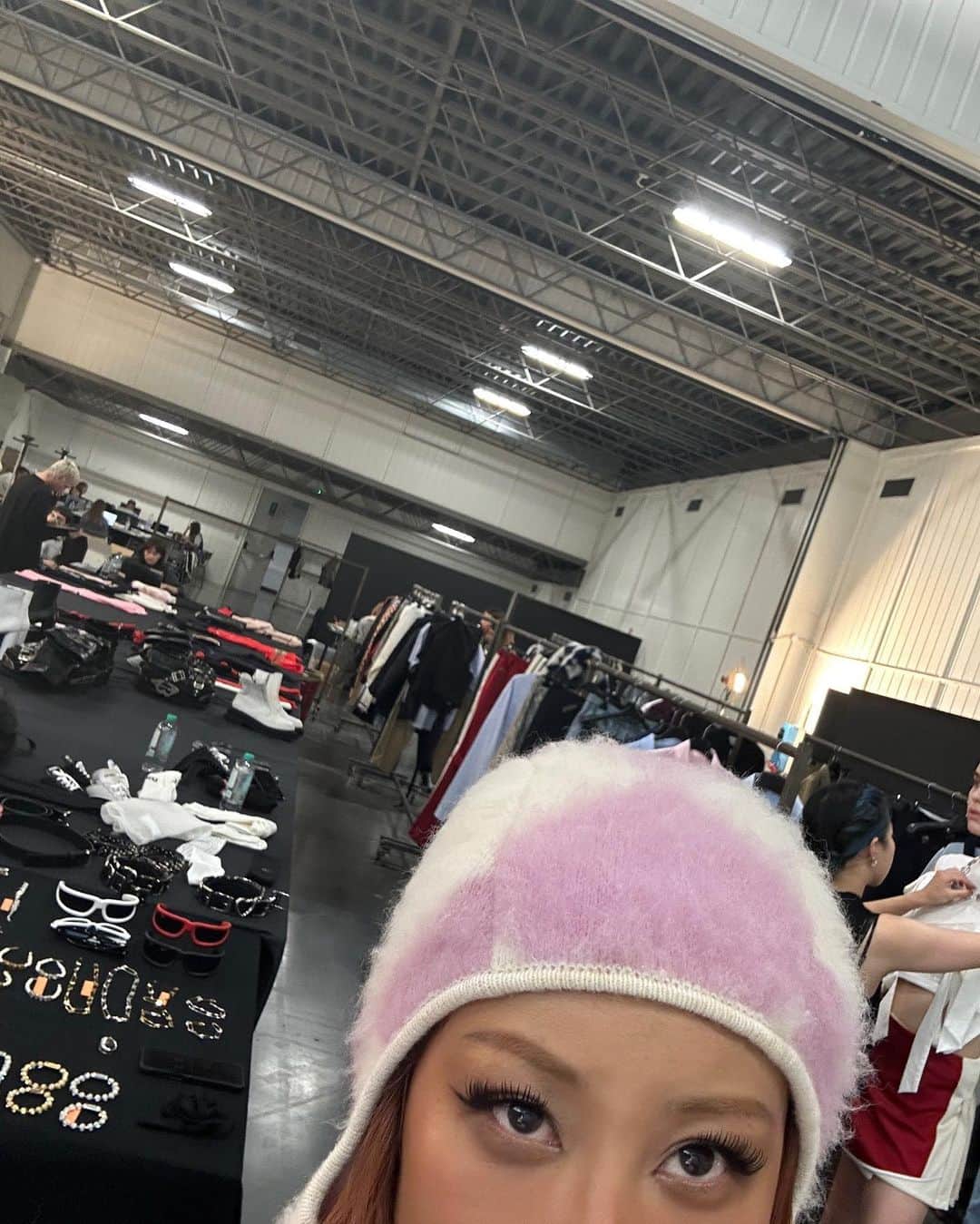 YOONのインスタグラム：「How human of us to fear rejection, want attention, crave affection, and dream of perfection. SS22024 COLLECTION MILAN FITTING DAY 2 🖤🙋🏽‍♀️💖　Drop playlists for me.  Need em at the studio 🙏🏽  #mfw #pfw #milanfashionweek #parisfashionweek #ss2024 #playday #uniform」