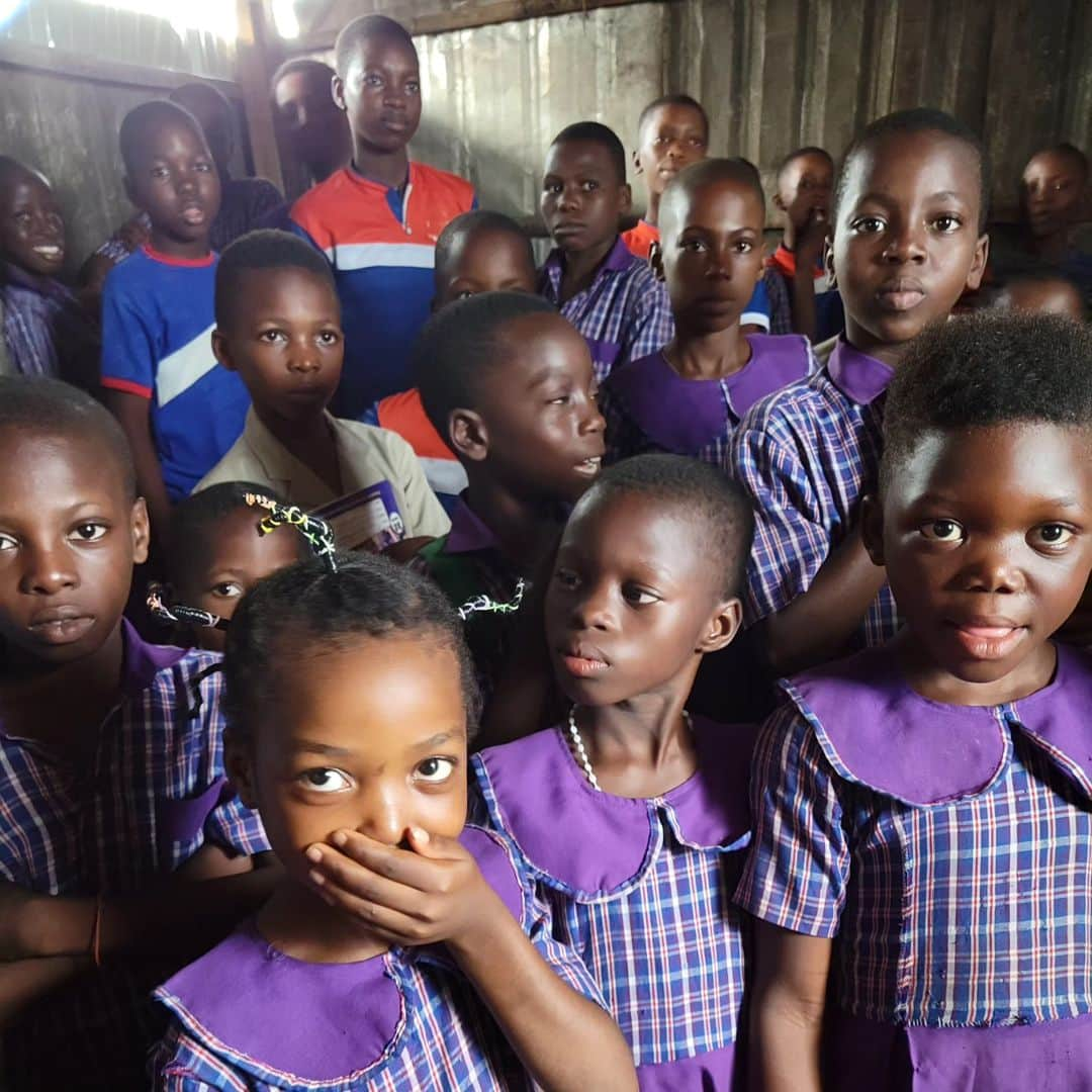 DE NUTTE Sarahさんのインスタグラム写真 - (DE NUTTE SarahInstagram)「Makoko Community in Lagos, Nigeria 🇳🇬 🫶🏽」6月15日 4時56分 - sarahdenutte