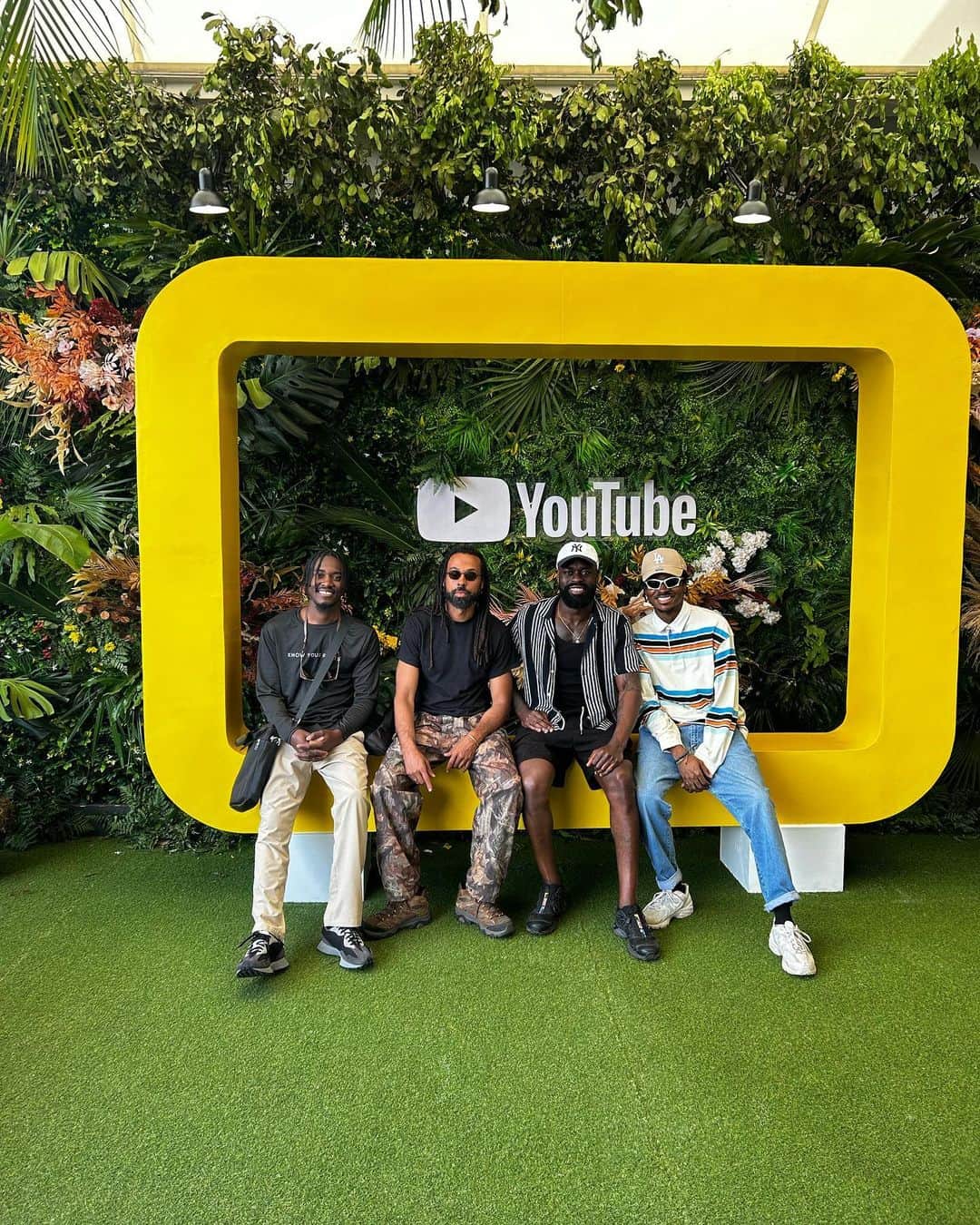YouTubeさんのインスタグラム写真 - (YouTubeInstagram)「pure vibes over here at the #YouTubeBlack Creator Celebration 🔥」6月15日 5時00分 - youtube