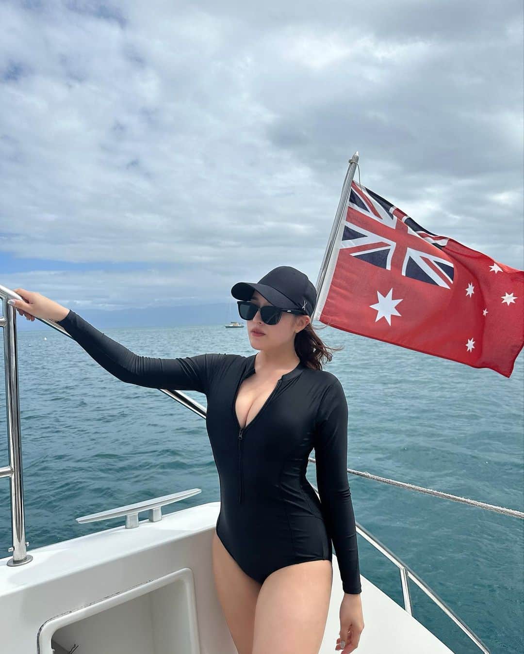のインスタグラム：「🇦🇺🦈❤️」