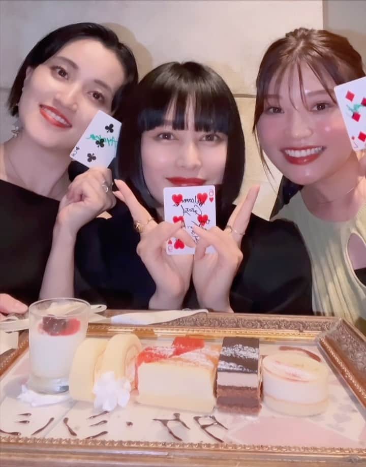 佐藤乃莉のインスタグラム：「良いのを撮ろうと頑張る3人😂💕  是非音声アリでお楽しみ下さい🤭w」