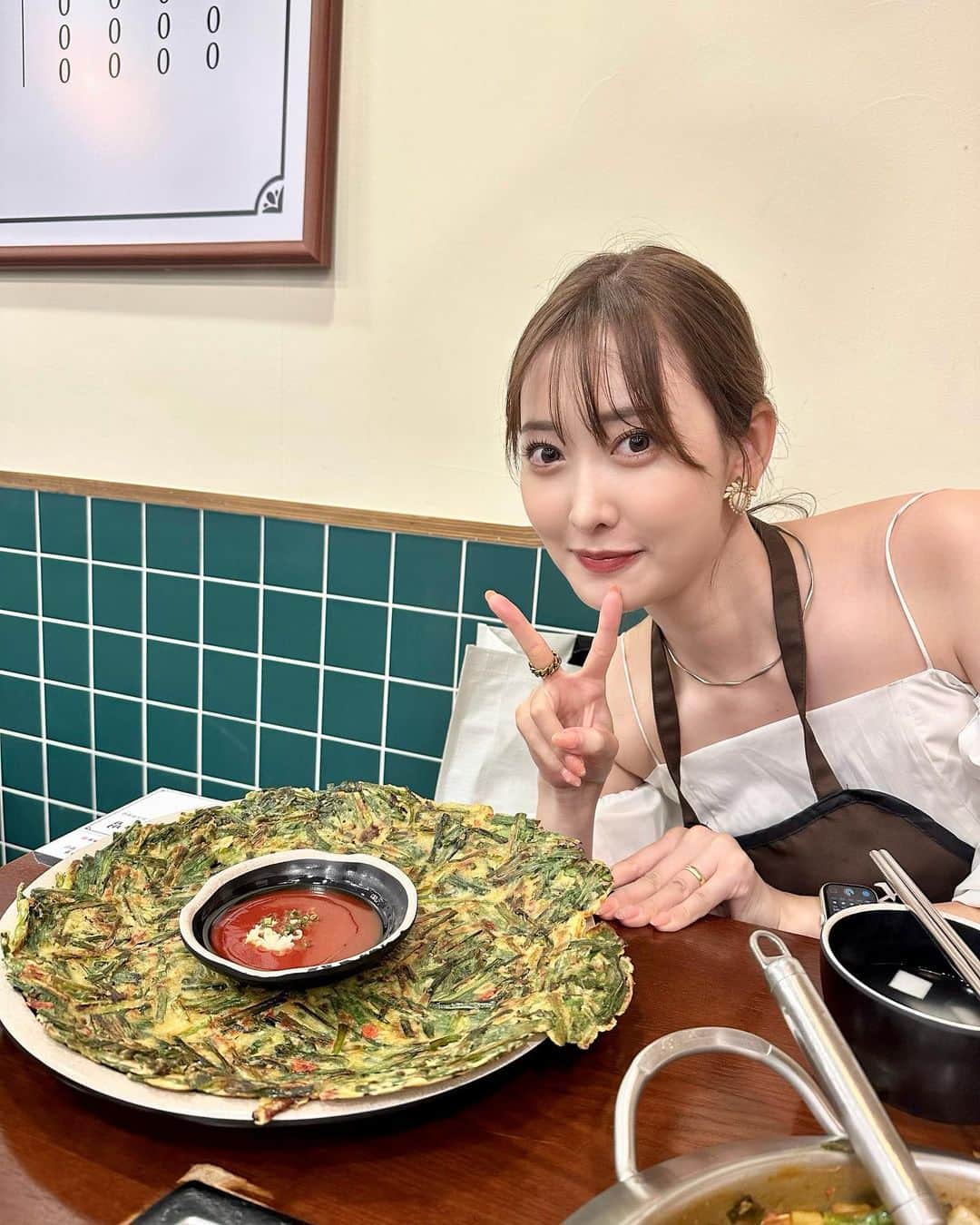 佐達ももこさんのインスタグラム写真 - (佐達ももこInstagram)「Day2🩵😘🇰🇷  聖水の街が楽しすぎました🩶  おしゃれなカフェとショップだらけで 全く時間が足りなかった🫥  夜ご飯のサウィ食堂のナッコプセも 美味しすぎたのでおすすめ❤️‍🔥  #韓国#韓国旅行#韓国グルメ#聖水#聖水洞」6月14日 20時37分 - sadamomodayo