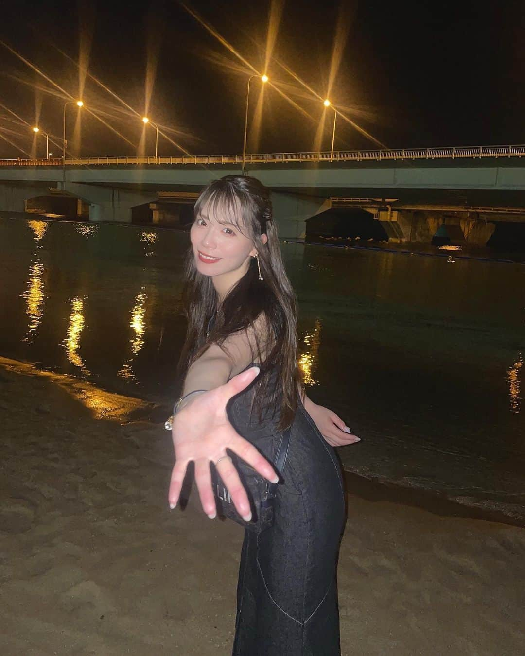 宇佐美幸乃のインスタグラム：「夜の海🌉  #海　#沖縄　#okinawa #fff #followme #idol #japanesegirl」