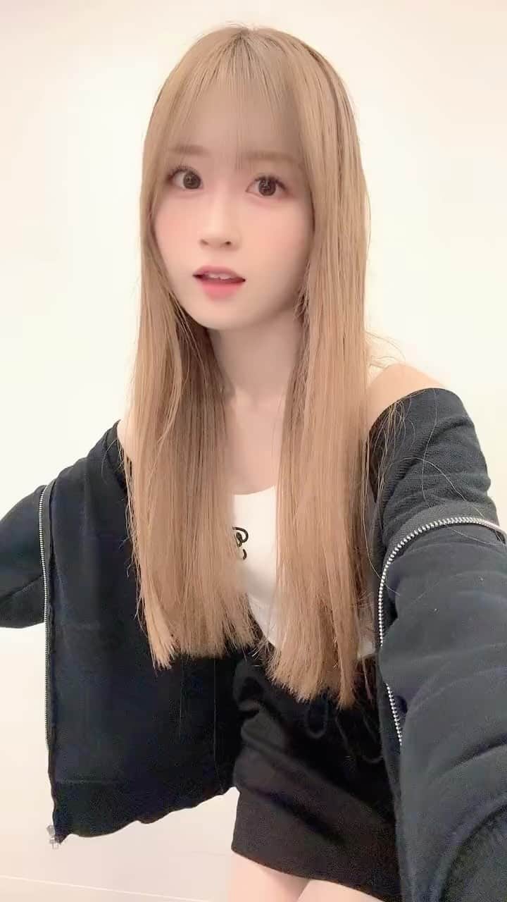 佐野心音のインスタグラム：「ぱっと見身長何cmにみえる？」