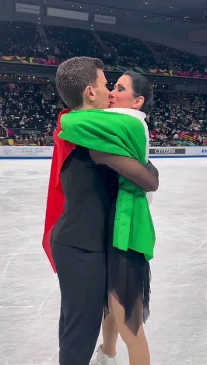シャルレーヌ・ギニャールのインスタグラム：「14 years with you ❤️❤️❤️」