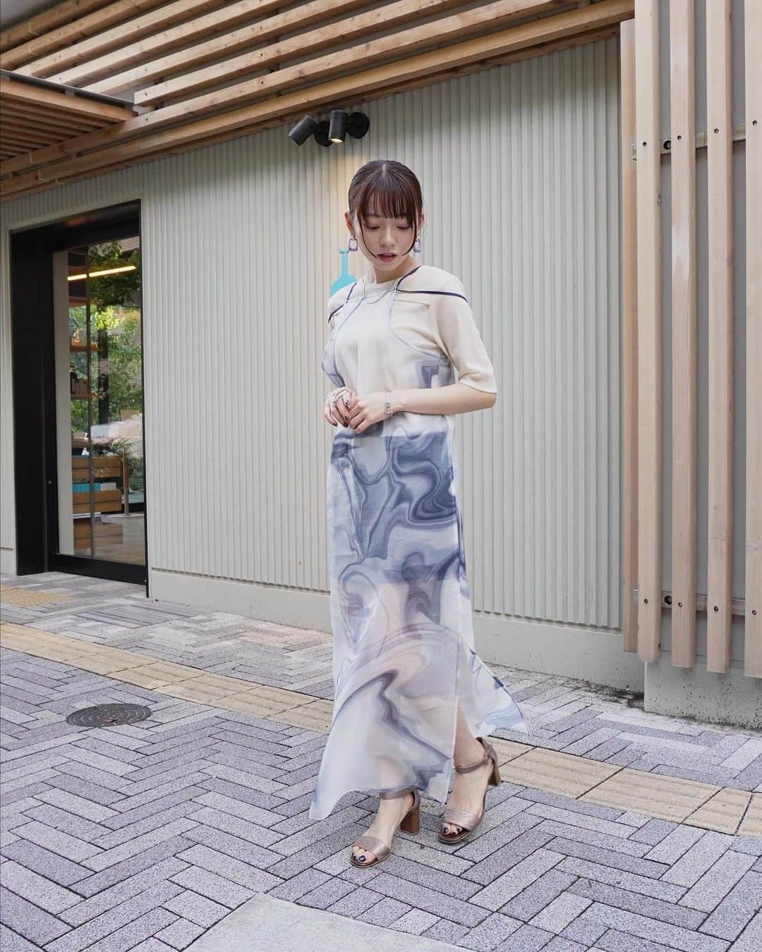 日浦ももさんのインスタグラム写真 - (日浦ももInstagram)「@tajitaji_official ちゃんのオリジナルブランドのお洋服🩵👗 ZOZOTOWNで買えるので是非チェックしてみてね^_^」6月14日 20時55分 - uka_momose