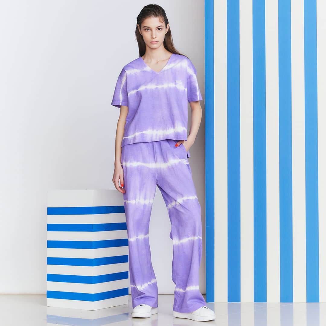 Double Standard Clothingのインスタグラム：「. NEW ARRIVAL 2023 SUMMER COLLECTION . [TOPS] DSC / タイダイジャージートップス price. 19,800円(税込) color. ブルー / パープル size. F . [BOTTOMS] DSC / タイダイジャージーパンツ price. 25,300円(税込) color. ブルー / パープル size. 36 / 38 . ------------------------------------------ #doublestandardclothing #tokyo #DSC #sov #nightstore #fashion #ootd #2023summer」