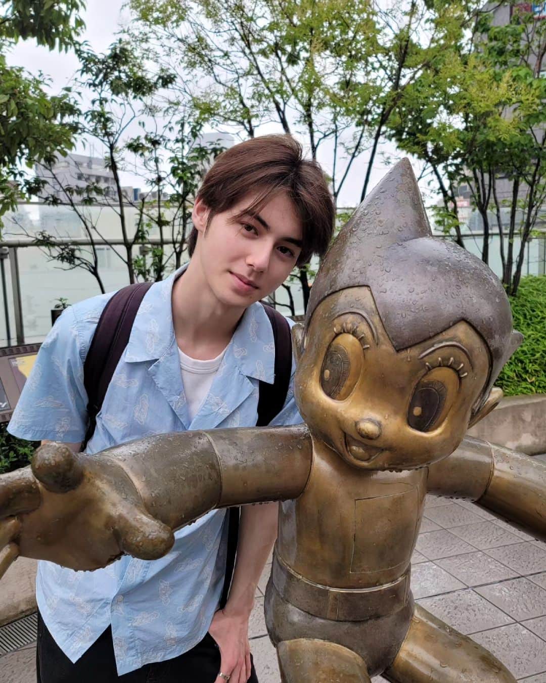 翔のインスタグラム：「マンホールカード集めに行った!⁡ ⁡Does anyone know these anime characters?⁡ ⁡⁡ ⁡#マンホールカード #カード #Japan」