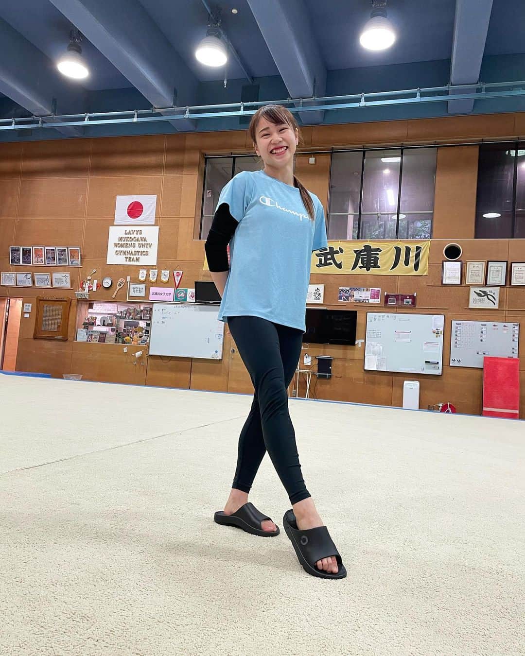 杉原愛子さんのインスタグラム写真 - (杉原愛子Instagram)「TENTIAL(@tential )様から「Recovery Sandal」を提供していただきました👟 履き心地が良くて安定感もあって、よく躓く私にピッタリ👍🤣 顔が浮腫んでるのは気にしないでくれ✋  #リカバリーサンダル #TENTIAL #PR」6月14日 21時14分 - aiko_sugihara