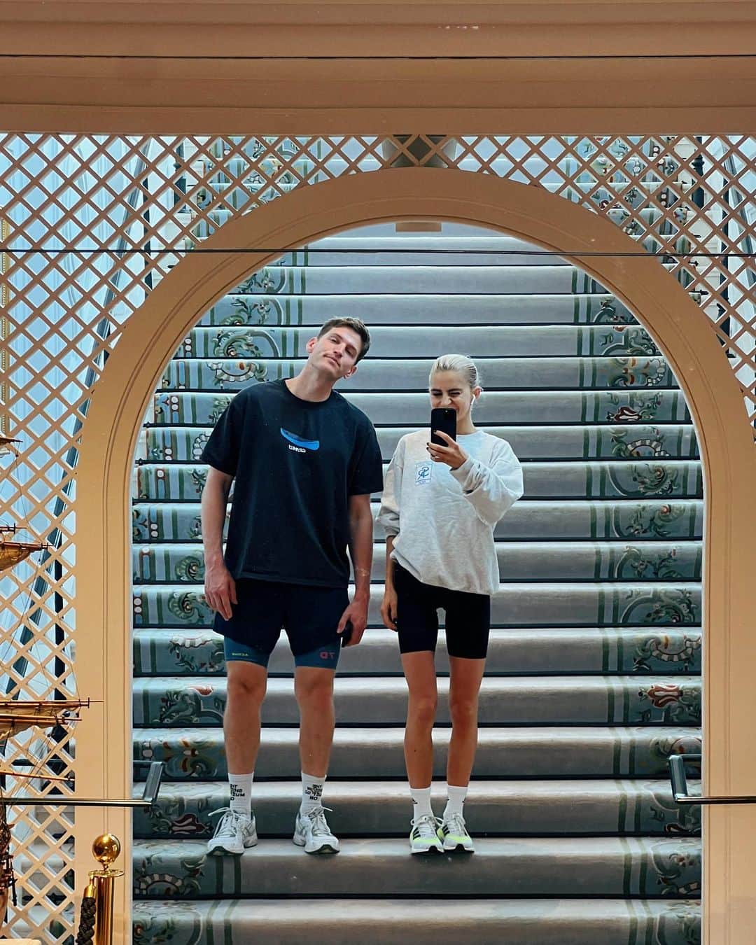 キャロライン・ダウルのインスタグラム：「au revoir french riviera (now say that 5 times in a row lol)」