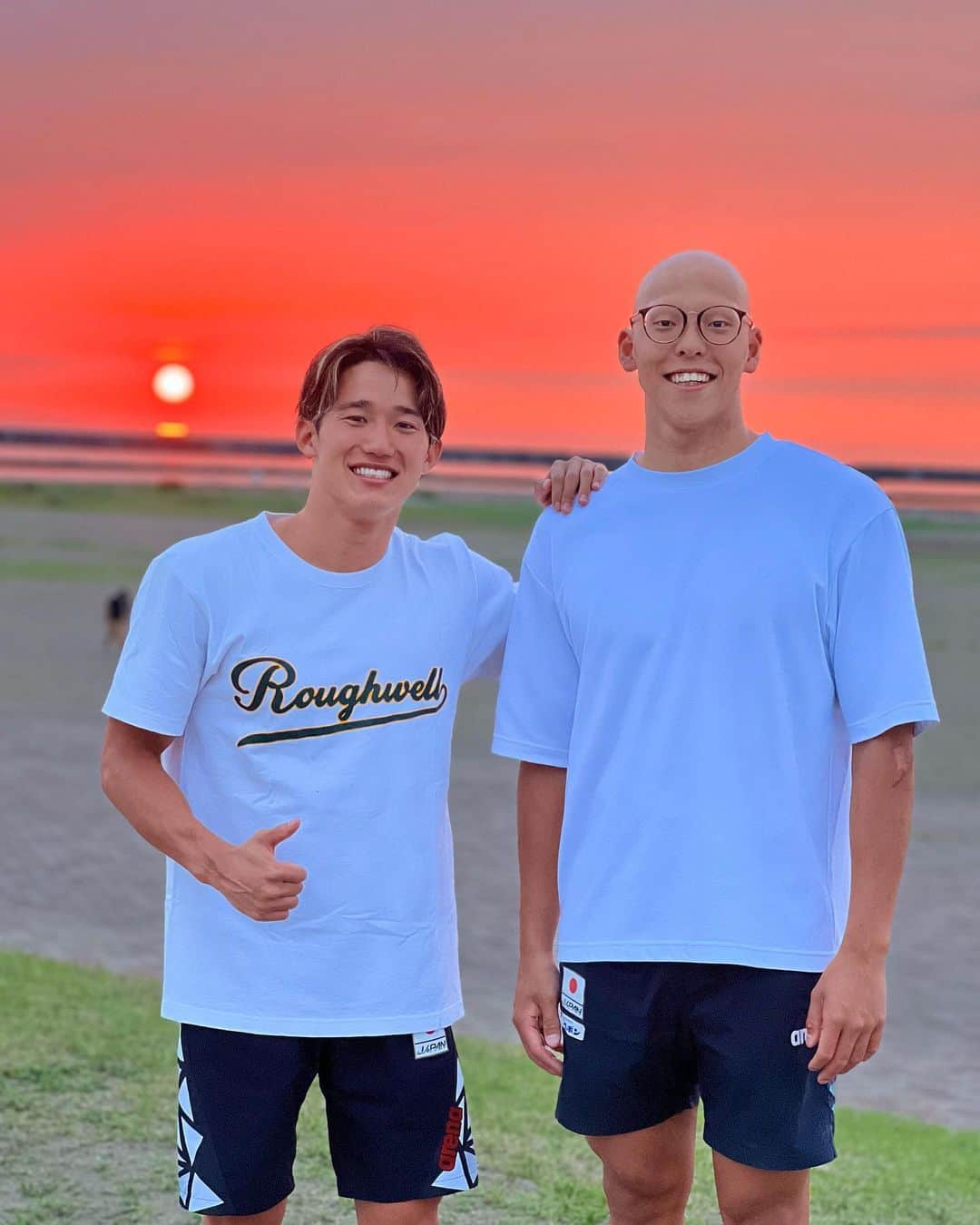 荒井陸のインスタグラム：「Sunset🌇 × ☀️Sun(太陽)」