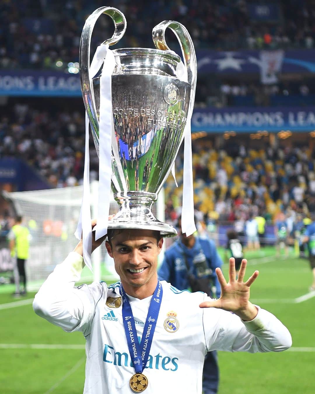 UEFAチャンピオンズリーグさんのインスタグラム写真 - (UEFAチャンピオンズリーグInstagram)「Nice hat 🎩  #UCL」6月14日 21時42分 - championsleague