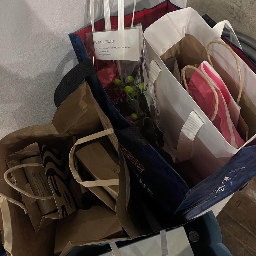 MOMOEさんのインスタグラム写真 - (MOMOEInstagram)「@folnua_jp @folnua_official ❤️🧳  #folnua #フォルニュア #フォルニュアバッグ #バッグ #bag #かばん #韓国ファッション」6月14日 21時39分 - xoemomo