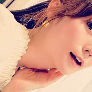 新津由衣さんのインスタグラム写真 - (新津由衣Instagram)「「傑作」  水面下にて  さらなる「傑作」ワールド  作ってます  #暗号的写真 #傑作 #新津由衣 #YAVAI作品 #ゆいのアトリエ #日記を読まれよ」6月14日 21時43分 - neatsyui