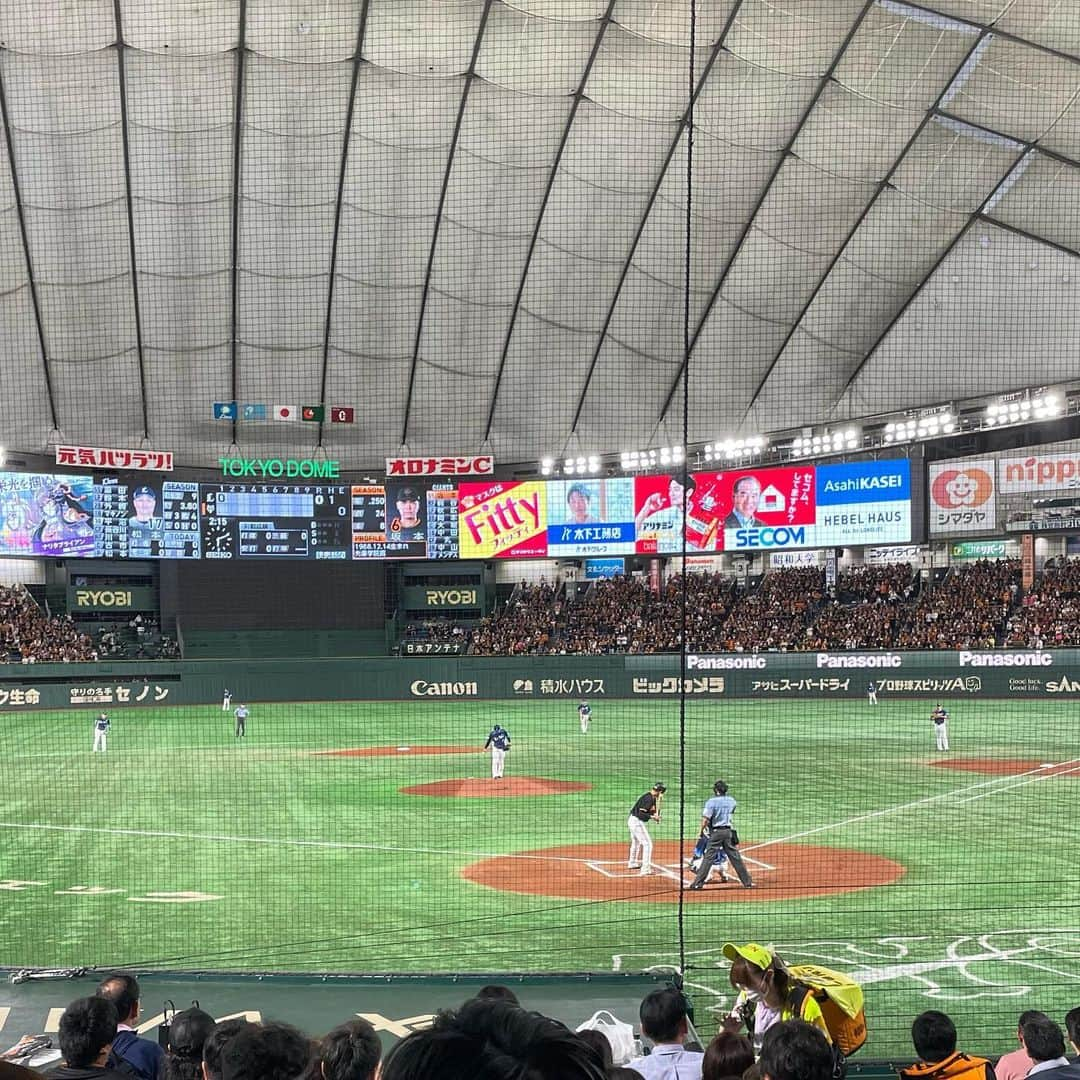 柳田真孝のインスタグラム：「. ジャイアンツVSライオンズ  久々の野球観戦楽しかった〜⚾️  今回は西武も応援‼️  #東京読売ジャイアンツ  #阿部慎之助 #埼玉西武ライオンズ  #赤田将吾」