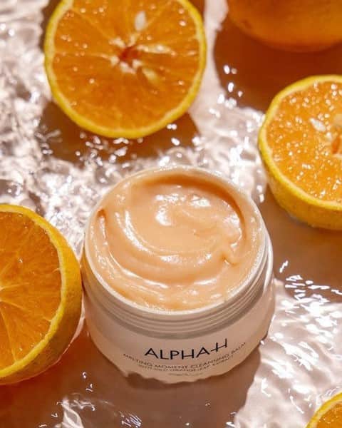 ShopBAZAARさんのインスタグラム写真 - (ShopBAZAARInstagram)「Our latest edit of must-have beauty brands will give you a healthy glow from head-to-toe. Shop moisturizing serums from @alphahskincare, soothing body butters from @susannekaufmann_, revitalizing hair care from @oribe, and more at the link in our bio. #SHOPBAZAAR」6月14日 22時00分 - shopbazaar
