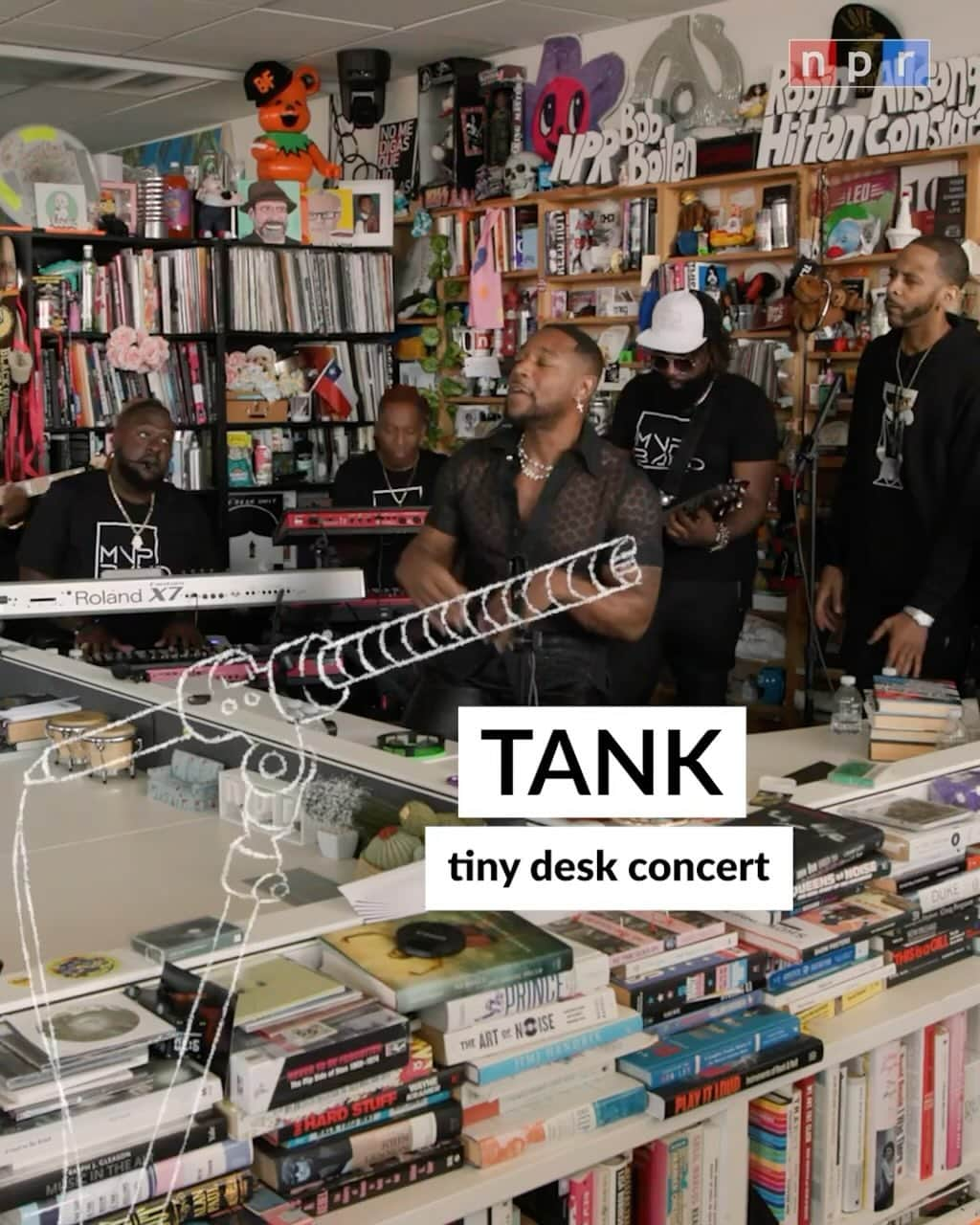 タンクのインスタグラム：「#tinydesk • The veteran R&B scholar turns NPR’s modest venue into “the big, nasty Desk” in his performance.⁠ ⁠ 🔗 Tap the link in bio to watch @therealtank’s full performance as we celebrate Black Music Month with a Tiny Desk takeover🖤  #BMMxNPRMusic」