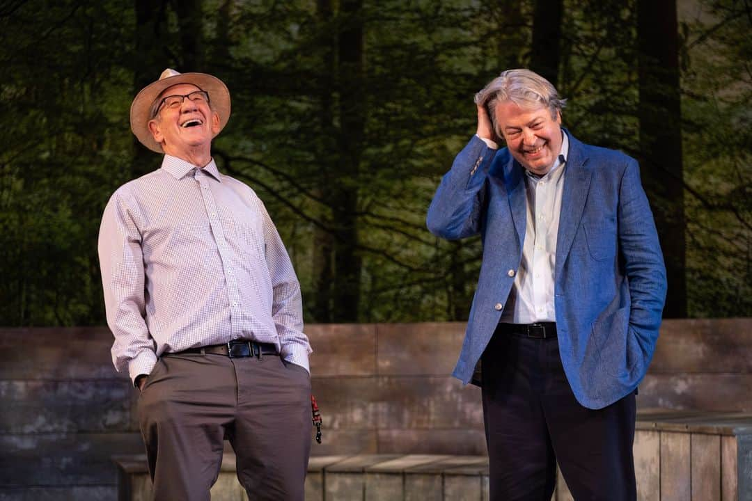 イアン・マッケランのインスタグラム：「Working with Roger Allam is always a laugh. And a joy. Join the fun at https://mckellen.com/stage/23-frank-and-percy/ Photo by @JackMerrimanPhotography」