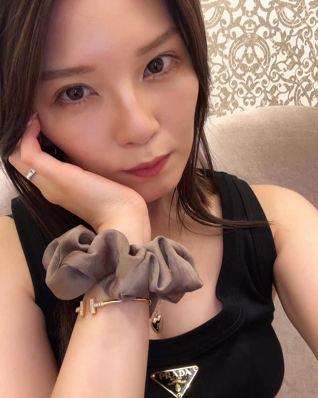 宇野実彩子さんのインスタグラム写真 - (宇野実彩子Instagram)「.  情報解禁祭り、 ひとしきり終わって家でホッ😮‍💨💭  帰ってきても興奮してる。 ファンのみんなの顔想像してチームでぐるぐる考えて温めてて、ずっと言いたかったから嬉しかった。  UNOスタッフのみんなもお疲れさま、ありがとう。ここからまた始まるね。  今夜から、宇野実彩子5周年全国ツアー   #パルラブ 応募開始‼️  どうぞよろしくお願いします🙏」6月14日 22時05分 - misako_uno_aaa