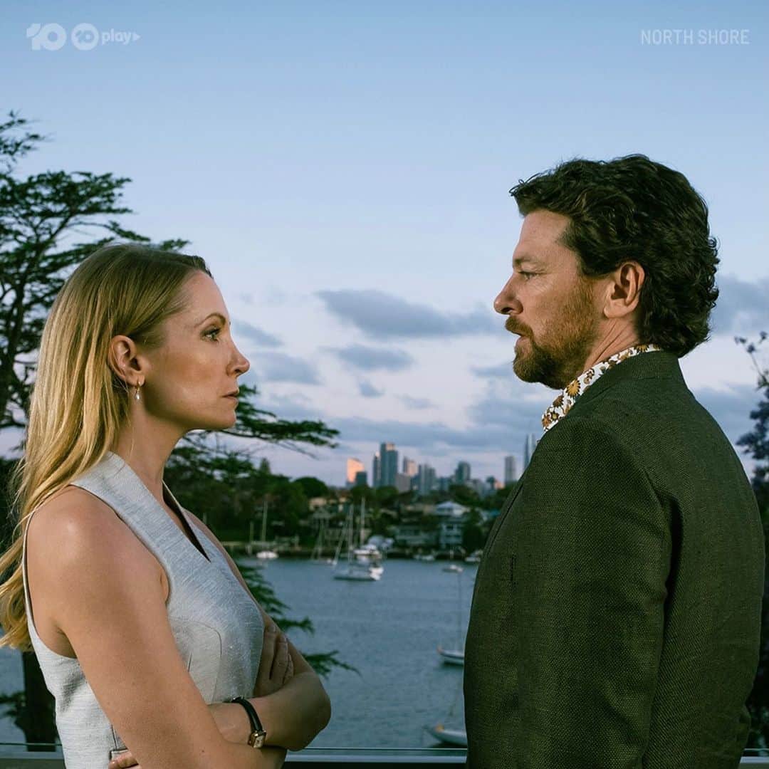ジョアン・フロッグガットのインスタグラム：「North Shore Continues on @channel10au」