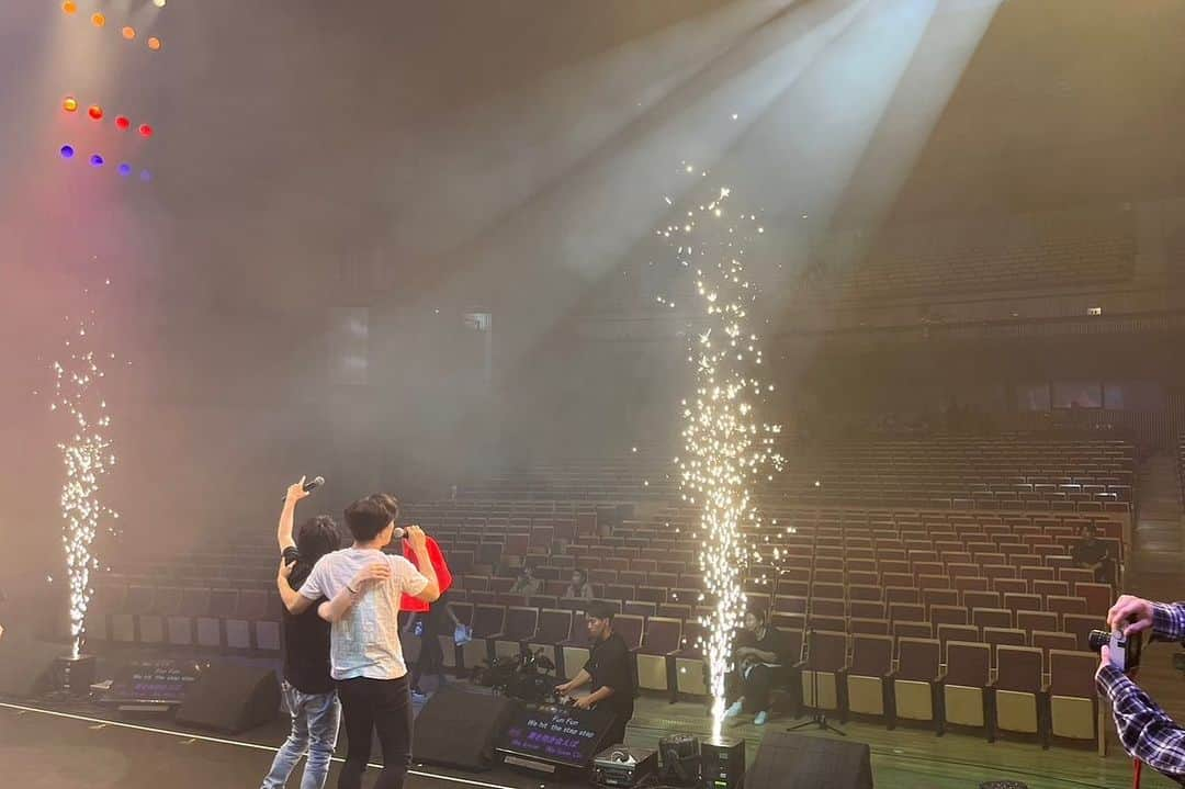 植田圭輔さんのインスタグラム写真 - (植田圭輔Instagram)「最高に夏でした。  『2.5次元男子。LIVE2023 〜僕たちのHotSummer〜』  #2・5次元男子 #ほっさま #植田圭輔」6月14日 22時11分 - keisukeueda0905