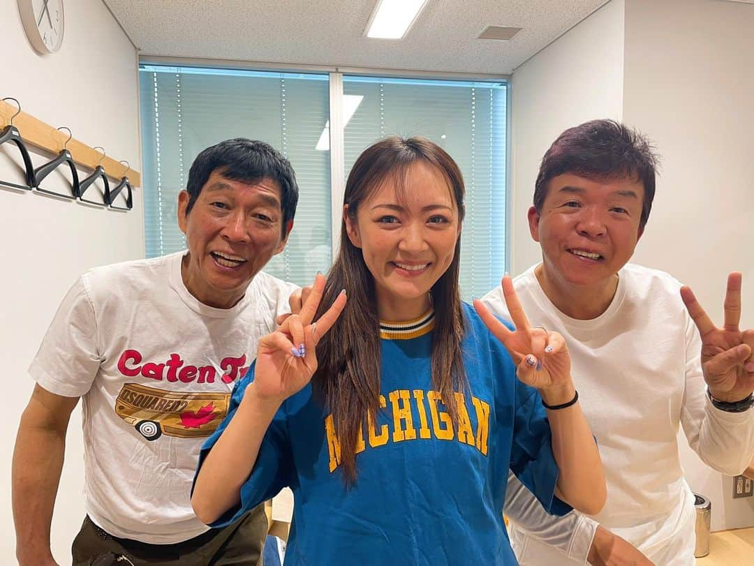 みかんさんのインスタグラム写真 - (みかんInstagram)「なんと〜✨なんと〜✨🤗 さんまさんとショージさんと 3shot撮って頂きました❤️‍🔥 さんまさんは何度かご共演があるものの初めて撮って頂き、この日初めましての我らが愛媛のスター⭐️のショージさんも会えました〜😍 しかも同じ今治市出身なのでめちゃくちゃ嬉しすぎた🙌 うちのお母ちゃんも見たら喜ぶな😍 宝物がまた増えたぜ🫶 #明石家さんま　さん #村上ショージ　さん #3shot #明石家テレビ #ものまねみかん」6月14日 22時31分 - mikan02241984