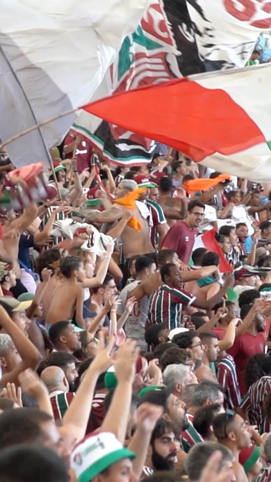 のインスタグラム：「Músicas que celebram a história! 🏆  Torcedor tricolor, qual é a sua música favorita cantada nas arquibancadas para apoiar o @fluminensefc ?   As inscrições encerram às 20h (horário de Brasília) do dia 18.06.23. Visite www.umbro.com/fluminense para mais informações.  #umbro #fluminense #todotimetemuma」