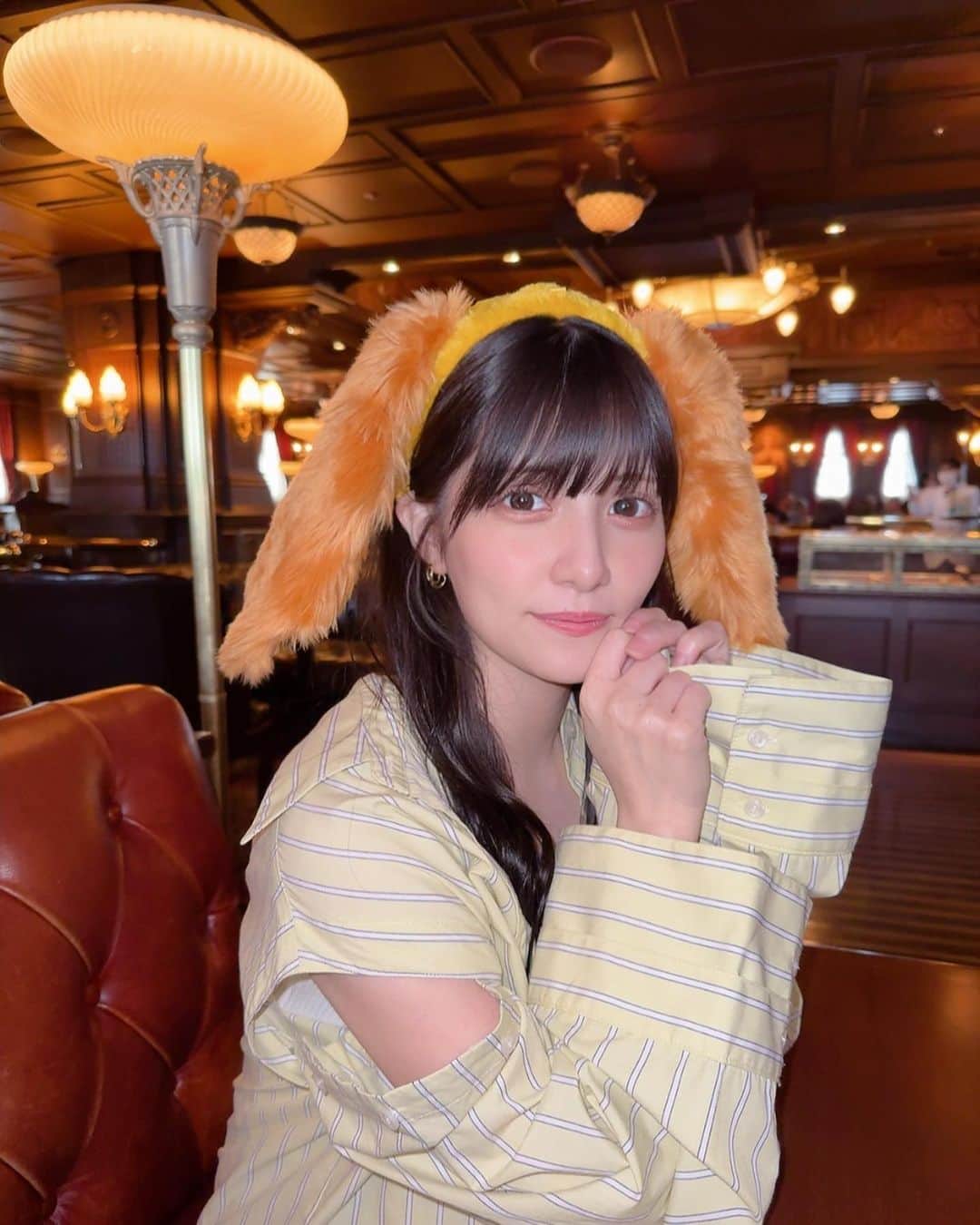 奥村優希のインスタグラム：「🐶  犬派？奥派？  #ディズニー　#ディズニーランド #ディズニーシー #ディズニーコーデ #ディズニーカチューシャ」