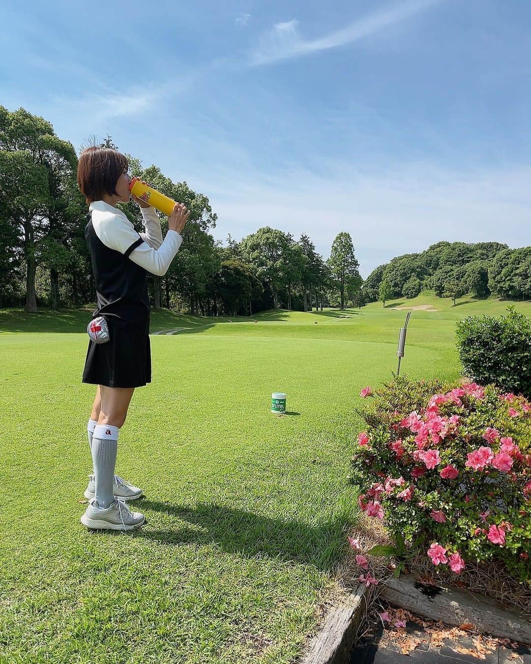 みひろさんのインスタグラム写真 - (みひろInstagram)「. #スタバタンブラー  が可愛い♡ この中は、ちゃっこい水(新潟弁：冷たい水)  👚 @susic_golf #susic  🐨#ロッテ皆吉台カントリー倶楽部   #ゴルフ #ゴルフ女子 #ゴルフウェア #ゴルフコーデ #スタバ」6月14日 23時51分 - mihiro0519