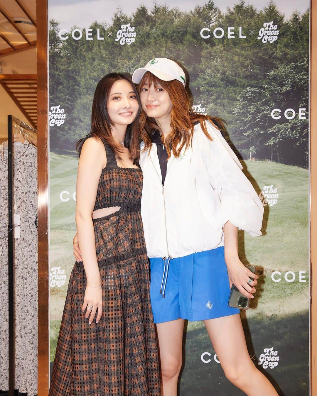 大石絵理のインスタグラム：「@coel.official から ついにゴルフウェアが😍⛳️ 韓国のかわいいゴルフウェアとの コラボ商品もありましたよ🩷🩵 このワンピも ボタン開け閉めできて とってもかわいいい😍  vlogフルバージョン douyinに載っています　ぜひチェックしてね💟⇩  https://www.douyin.com/user/MS4wLjABAAAAvE7sOOJ2dxxL0j73KVYQScpQwEzlVEI6IZF2J_1FVEcdSQYIkaAH7WLoHWZYWVGM?modal_id=7244123360920161548」