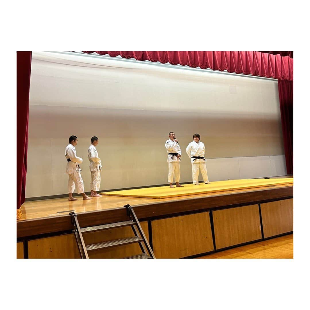 杉本美香さんのインスタグラム写真 - (杉本美香Instagram)「・ ・ 東京都の《豊かな心を育む体験活動の充実》の事業で、 練馬区立貫井中学校へ‼︎  礼儀もきちんとしていて、中学生らしい雰囲気に私も楽しく話が出来ました✨  柔道部もあり、実演もすこーしだけしましたが、大盛り上がりだったと自己満😜笑 部員の生徒たちも笑顔が素敵なナイスキャラでした🥋🤍  もっともっと、たくさんの人たちと出逢いたいなぁ〜って実感した日でした‼︎ ・ ・ #東京都事業 #一期一会 #出逢いに感謝 #2度と同じ出逢いはない #だから大切にしたい #感謝 #smile😊」6月15日 0時05分 - mika__sugimoto